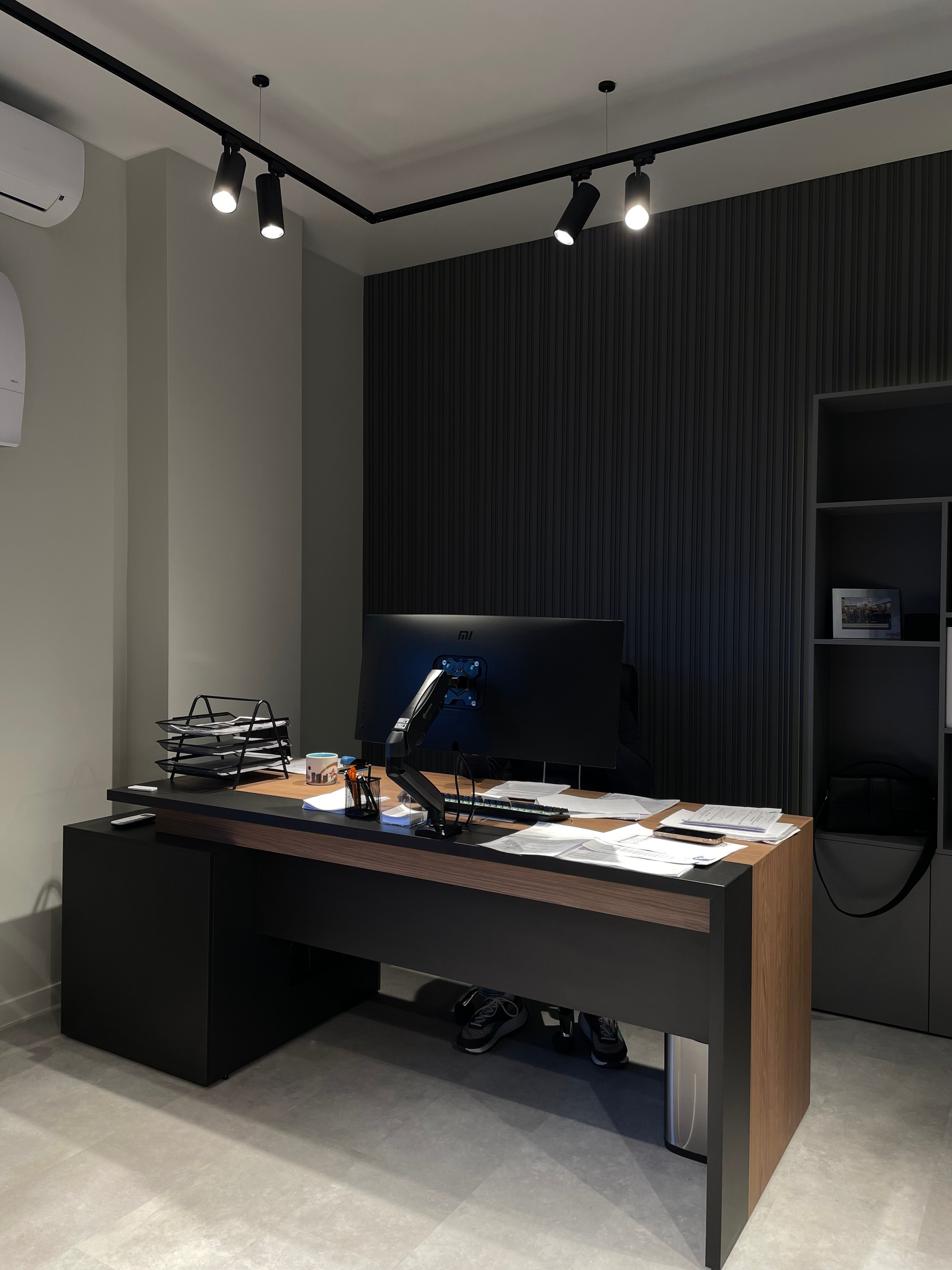 Офис производства FILLINI. Мебель на заказ