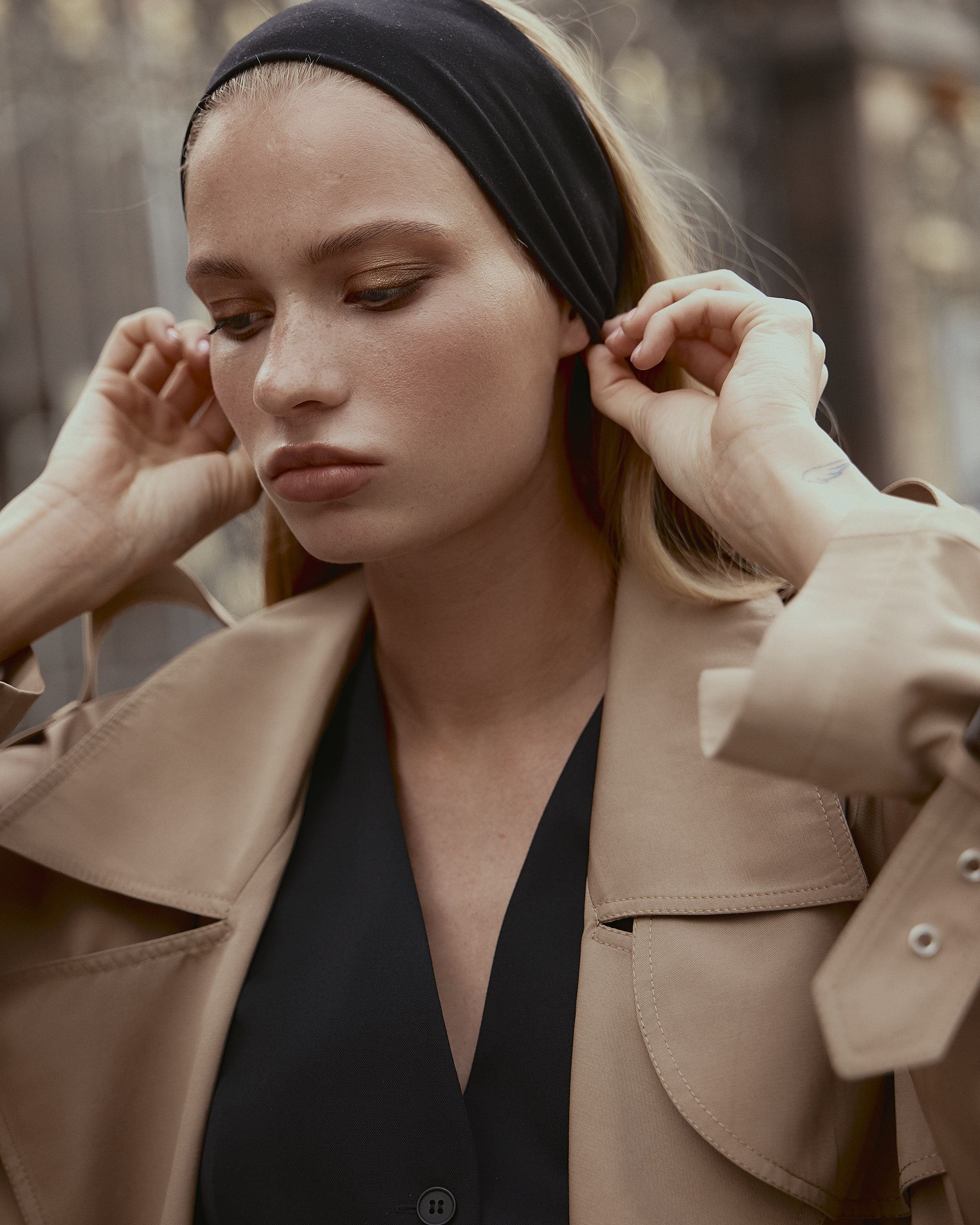 Уличная съемка девушки женским фотографом Екатериной Врублевской в москве