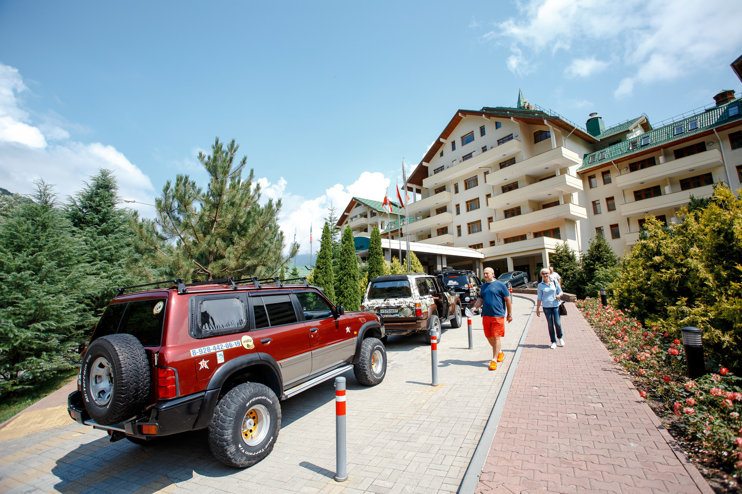 Jeeping tour. Photographer Nikita Starodubtsev Serbia, Montenegro, Georgia, Turkey