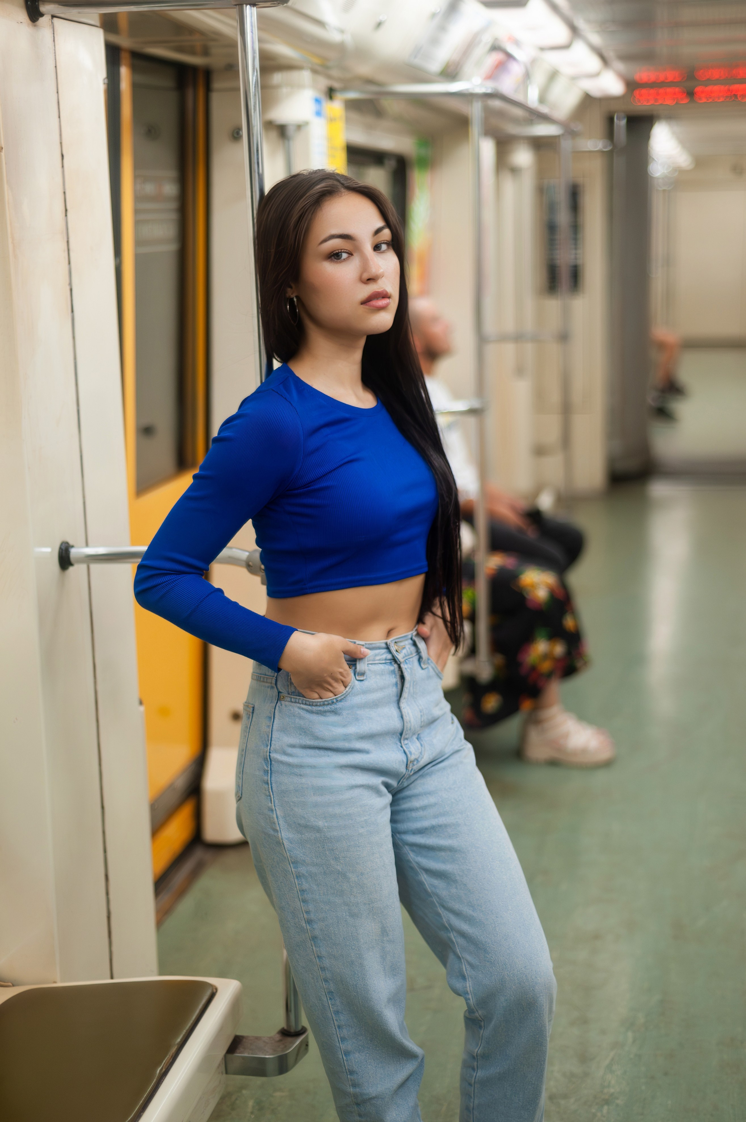 Диана в метро. Портретный креативный творческий фотограф в Казани Михаил Бушенев