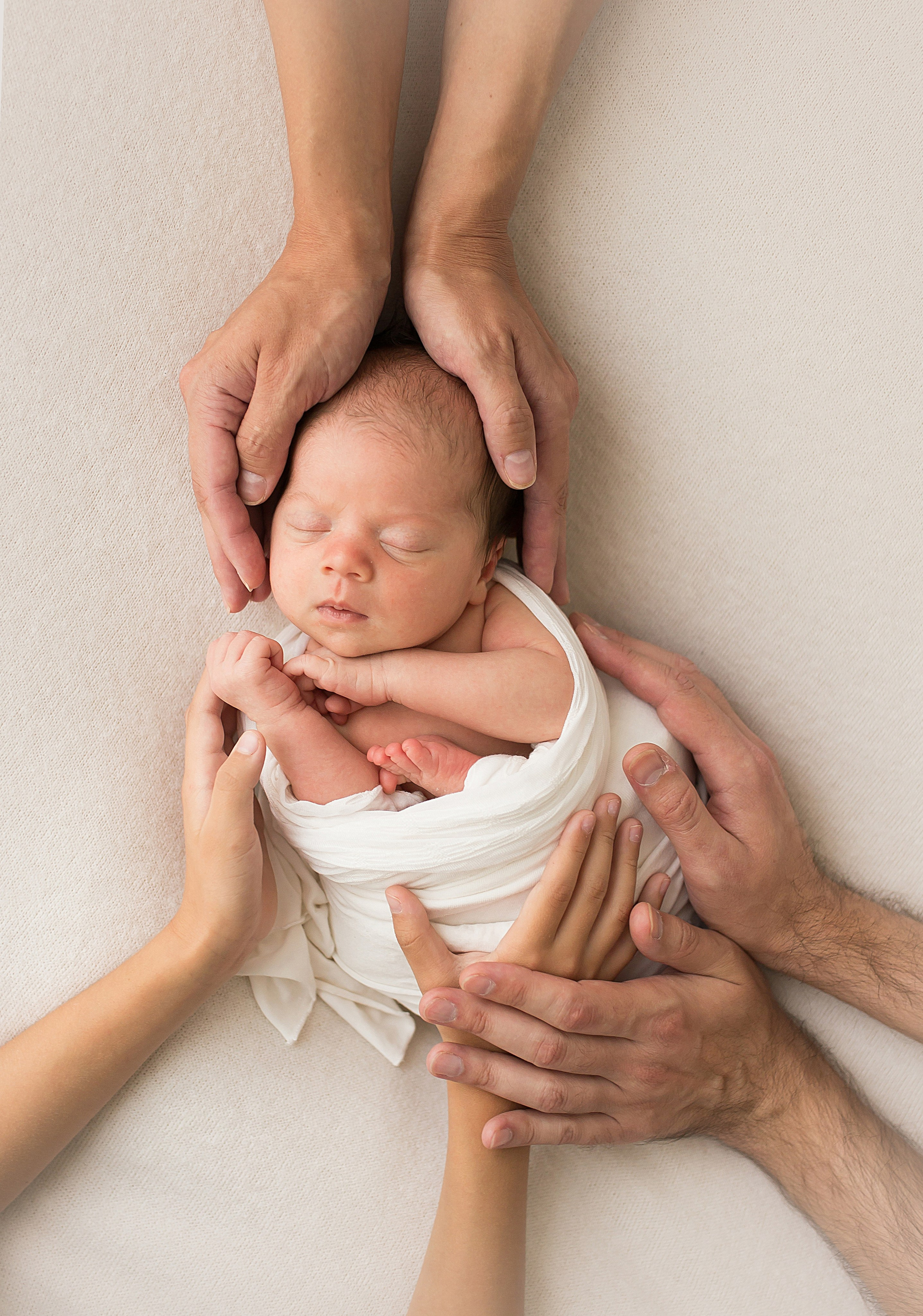 Фотосессия новорождённого. Фотограф новорождённых малышей и детский фотограф В Казани Лана Максим