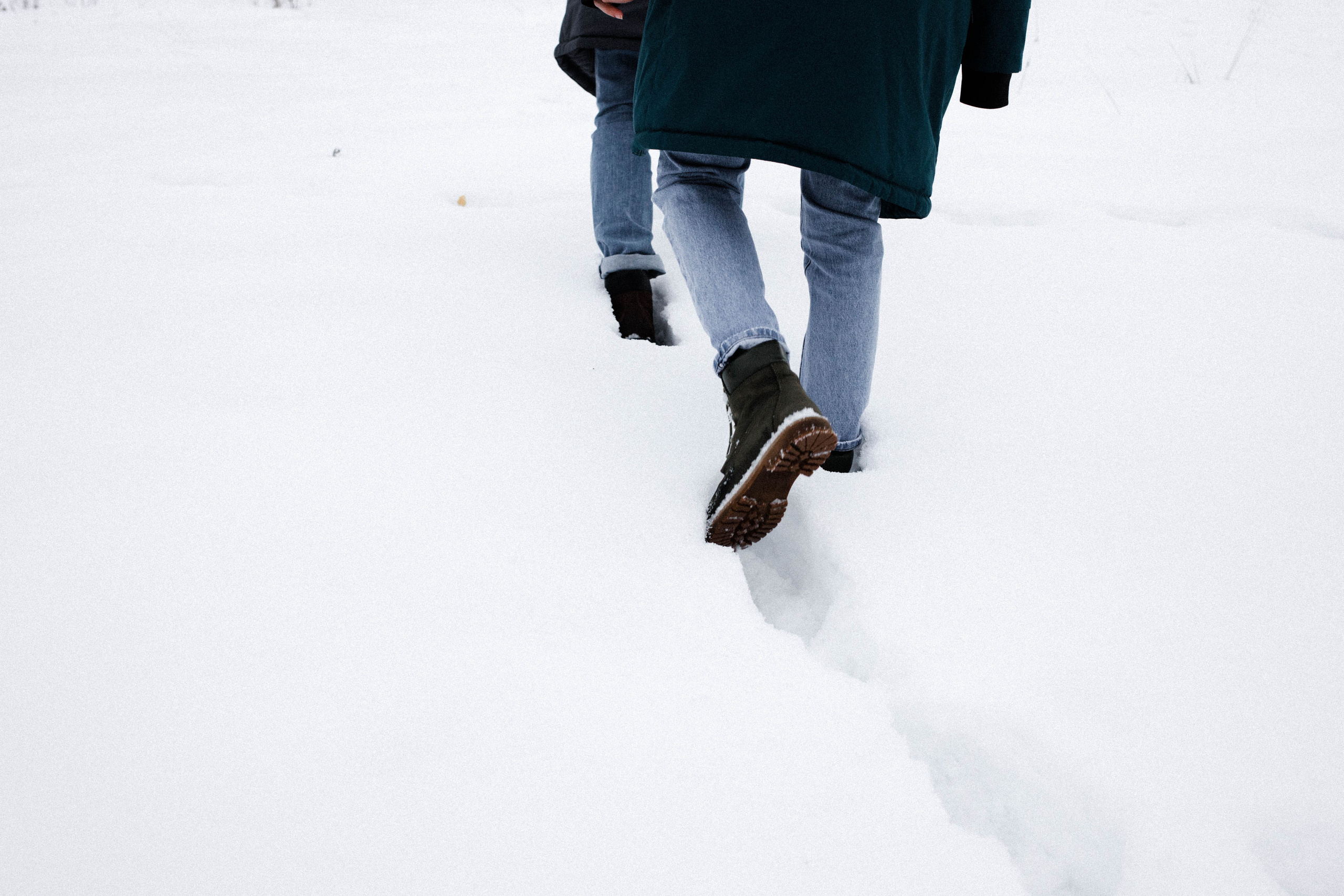 Женя, Антон и дед Маркиз. Фотограф Регина Даниловна Усть — Катав