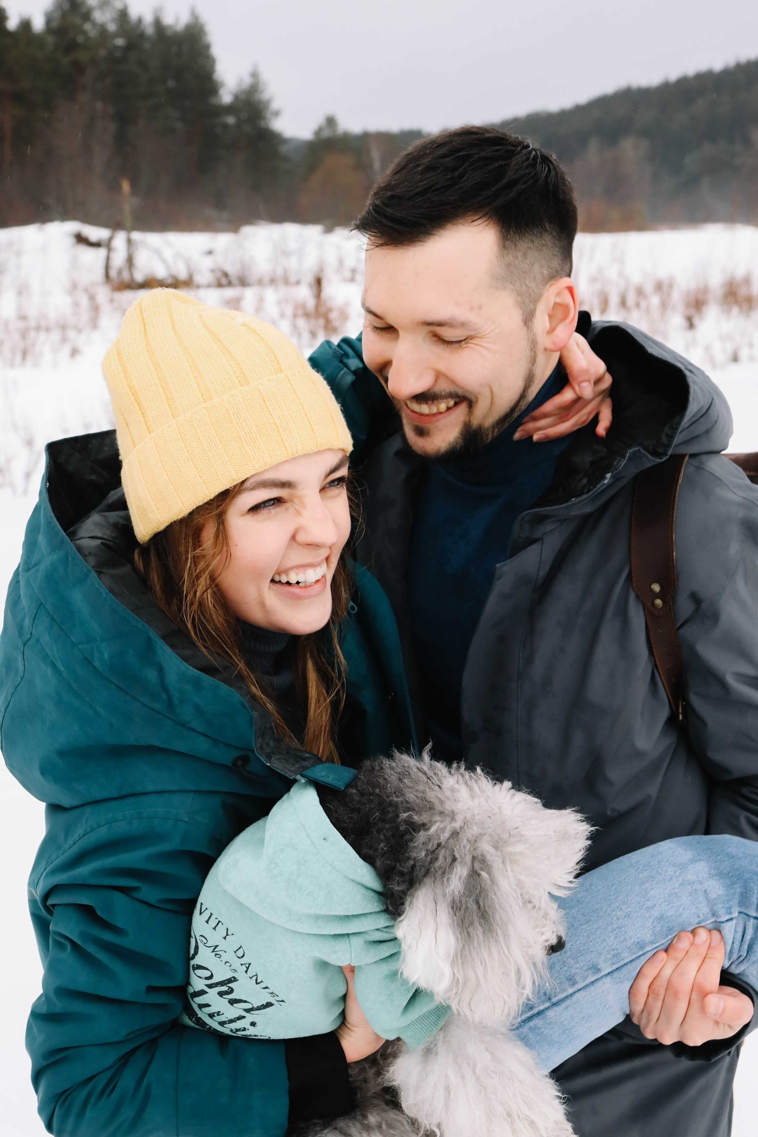 Женя, Антон и дед Маркиз. Фотограф Регина Даниловна Усть — Катав