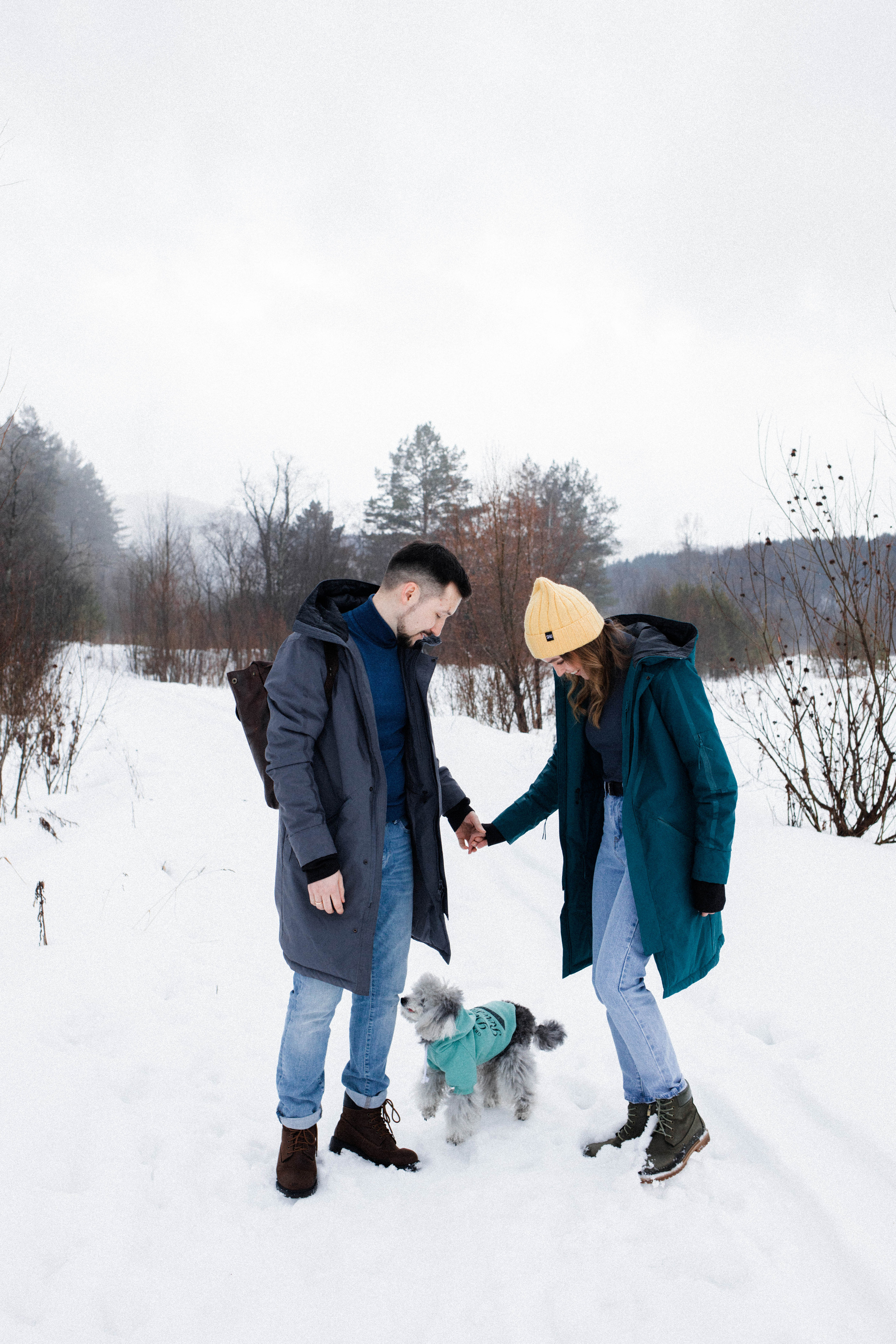 Женя, Антон и дед Маркиз. Фотограф Регина Даниловна Усть — Катав