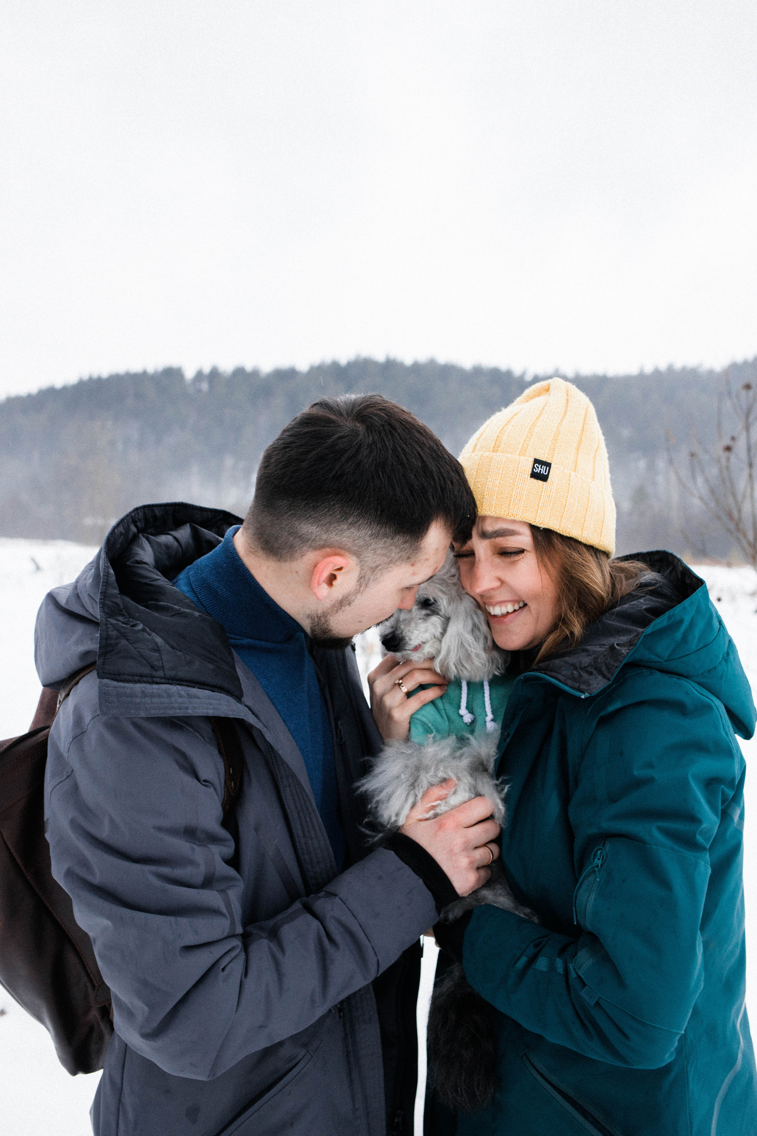 Женя, Антон и дед Маркиз. Фотограф Регина Даниловна Усть — Катав