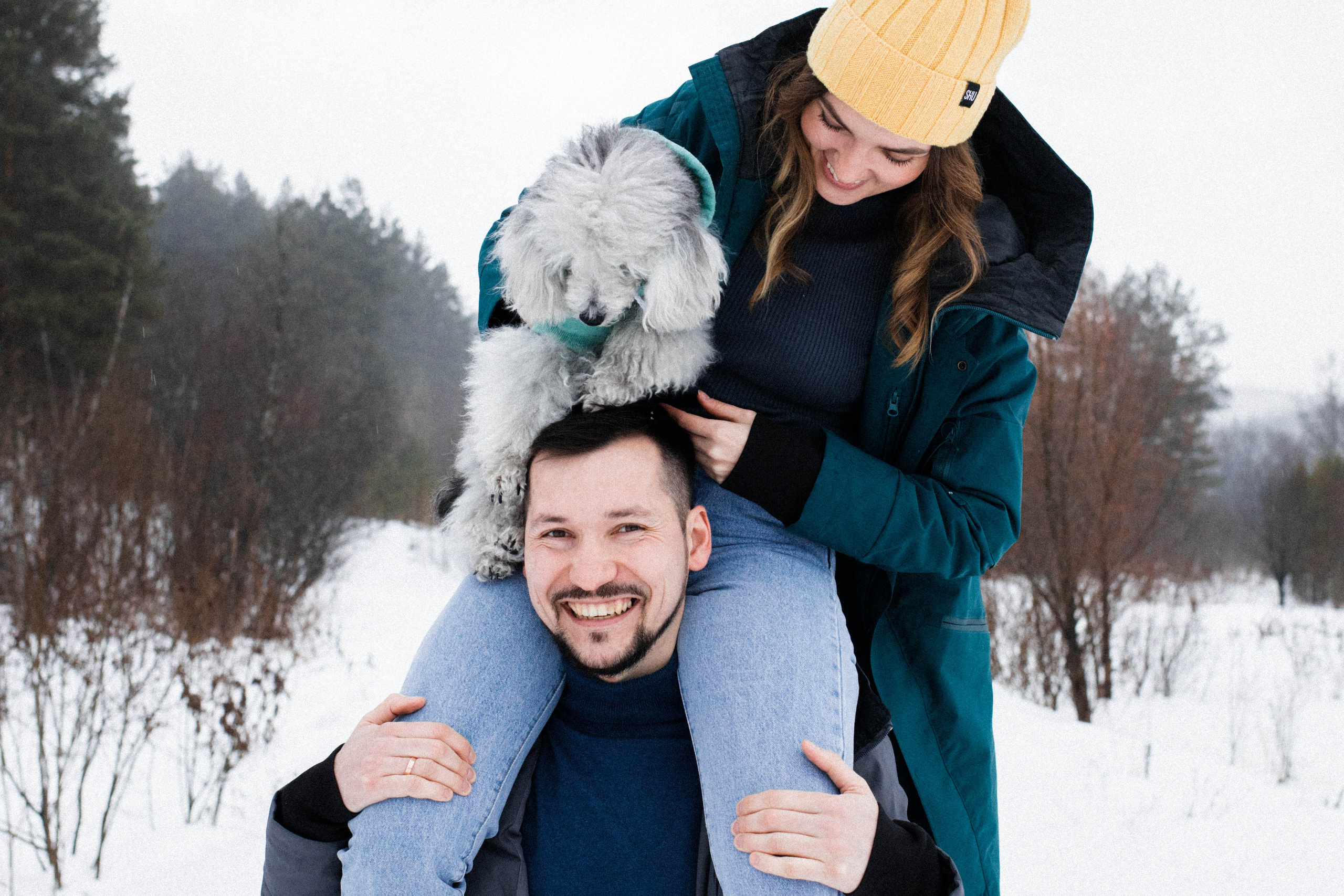 Женя, Антон и дед Маркиз. Фотограф Регина Даниловна Усть — Катав