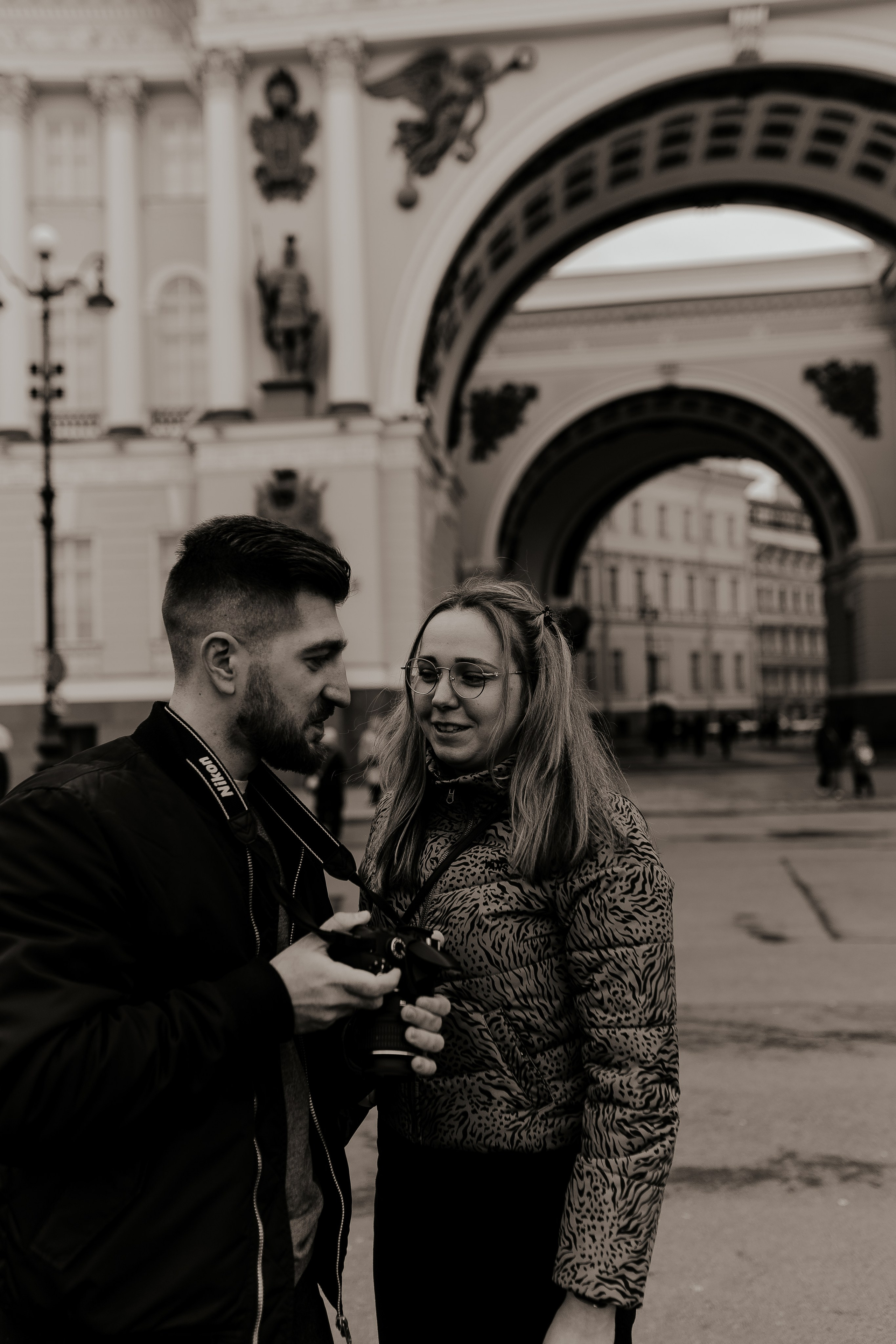 Пара у главного штаба. Фотограф в Санкт-Петербурге Лиза Семченкова