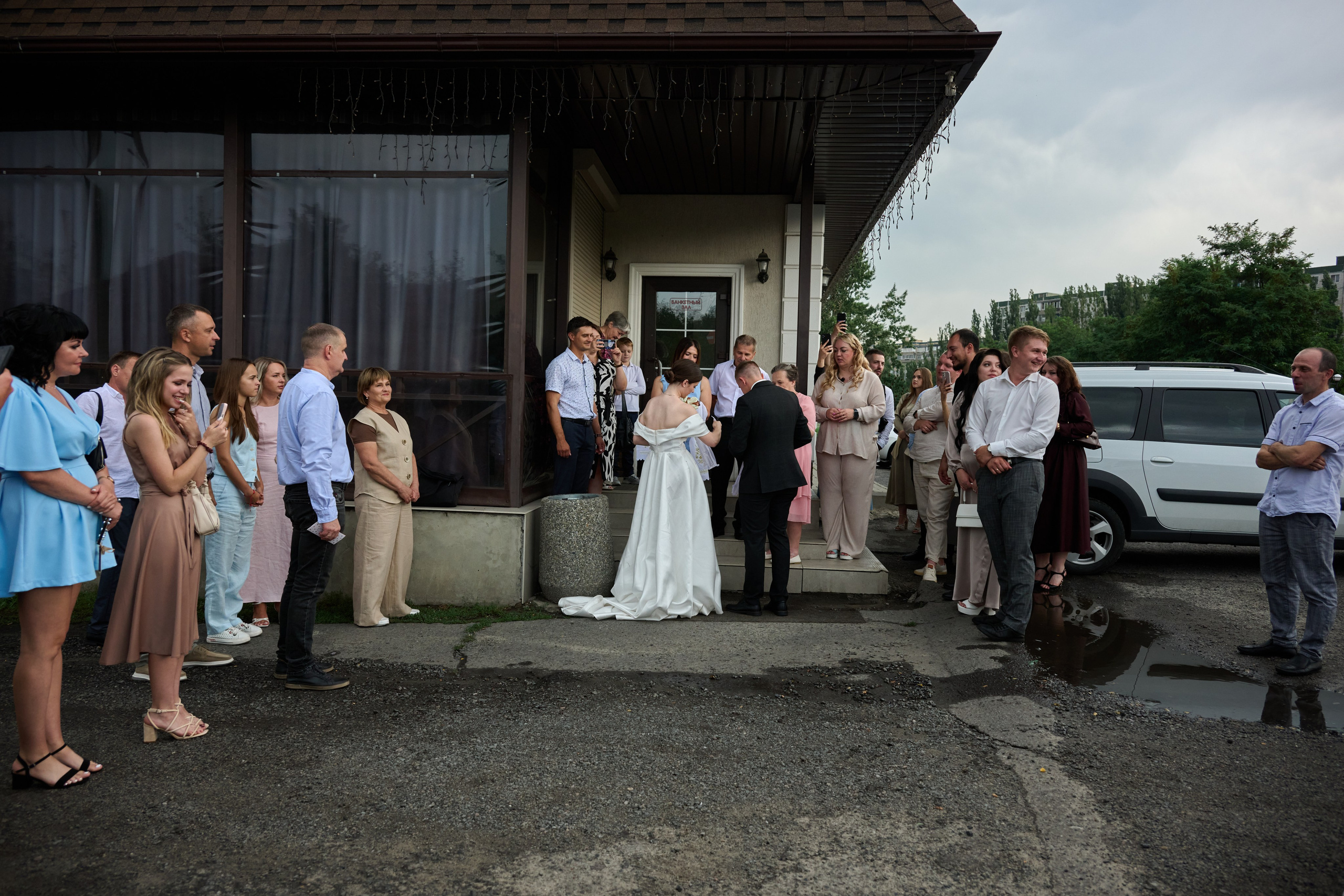 Свадебная фотосессия Никиты и Ангелины в Старом Осколе. Профессиональный фотограф Старый Оскол, Губкин — свадьба, венчание, крещение, юбилей и день рождения