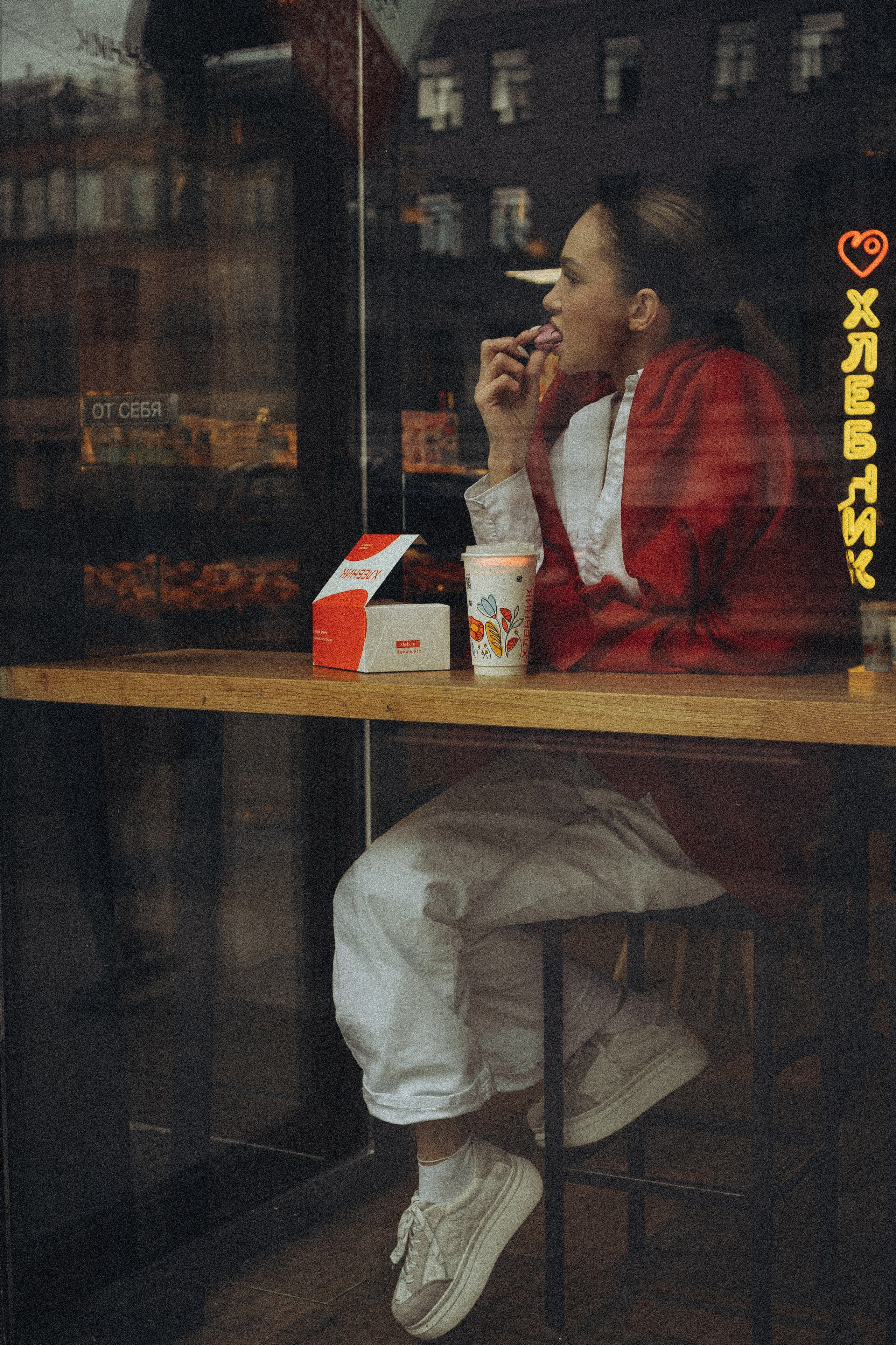 МЫ ГУЛЯЛИ ПРО КРЫШАМ ПИТЕРА. Профессиональный фотограф, Санкт-Петербург — Виктория Богомолова