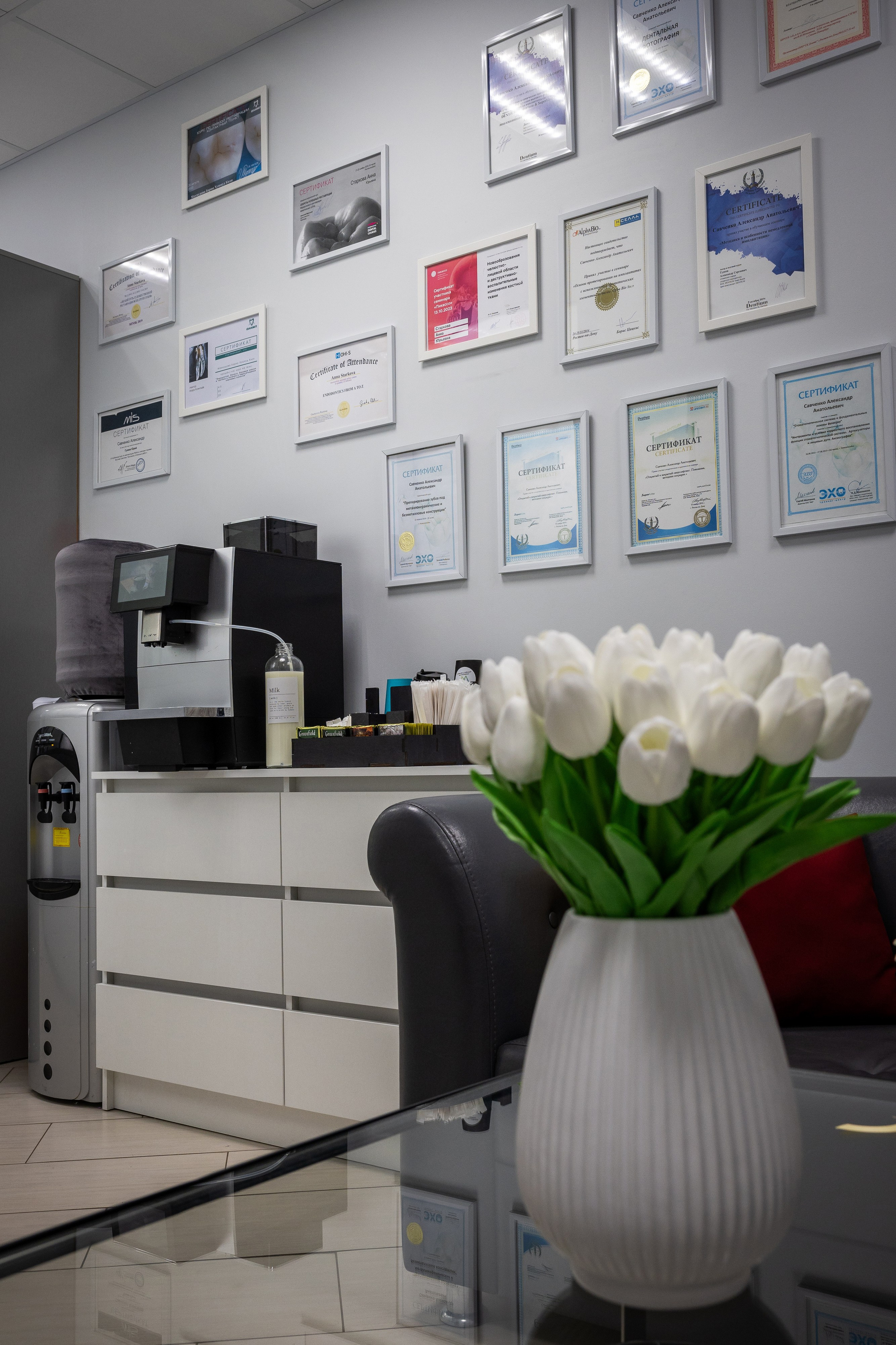 Съемка контента для стоматологии, фото сотрудников, интерьер. Свадебная, репортажная и бизнес съёмка в Ростове-на-Дону