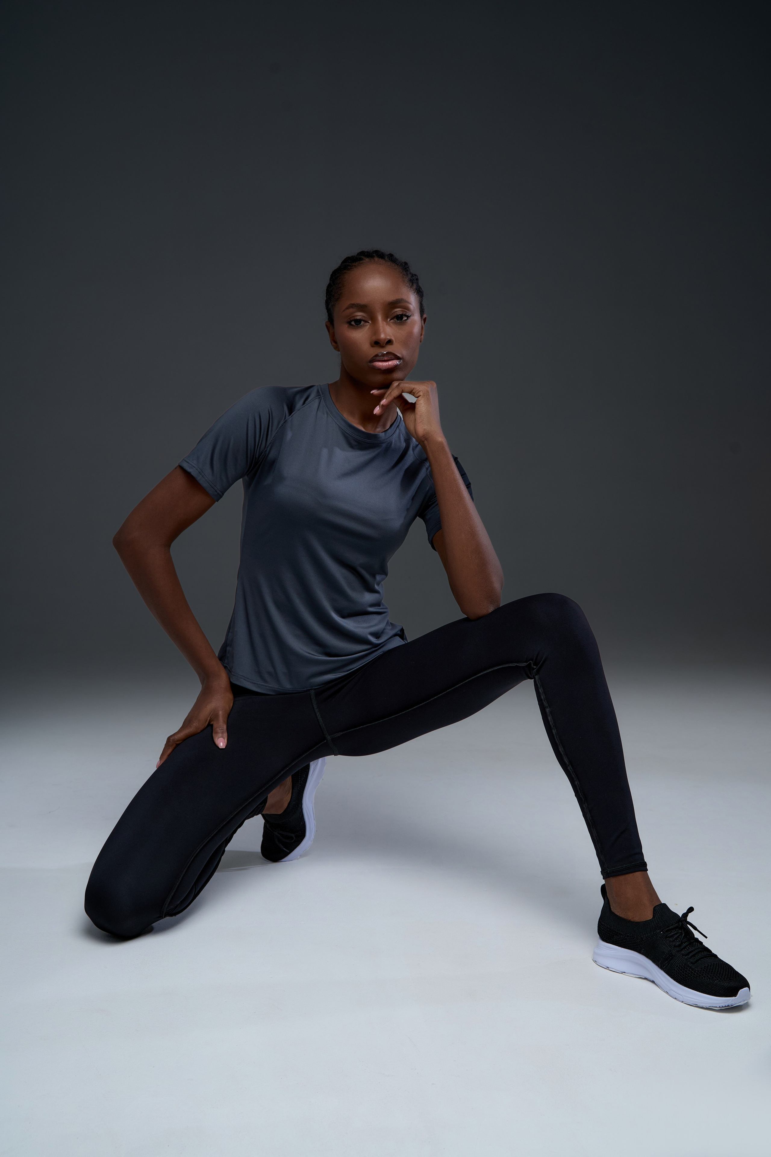 Спортивные футболки. Фотограф для маркетплейсов в Москве