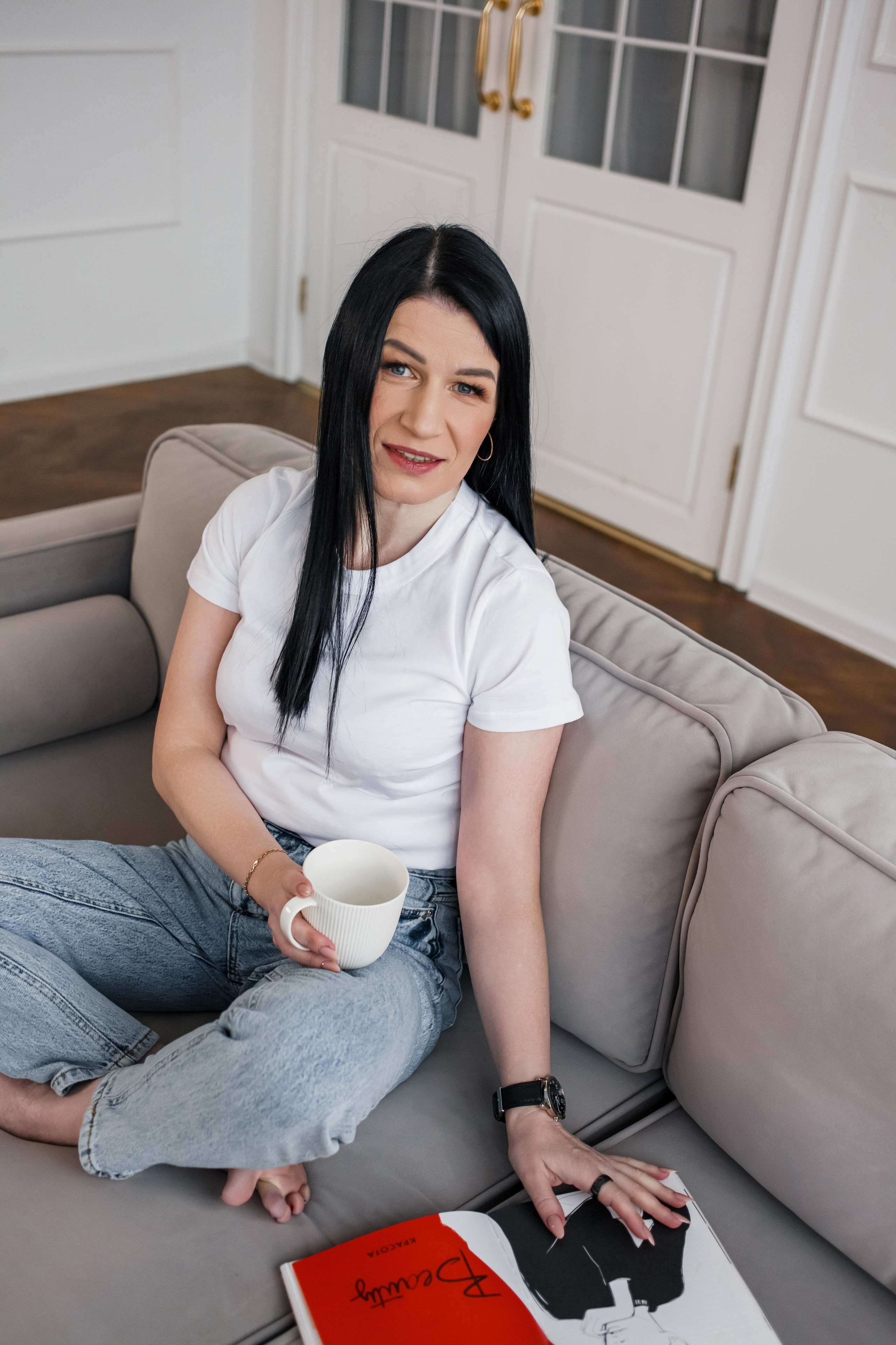 Визуал со смыслом не похож на другие, потому, что он про тебя. Он показывает твой стиль, твой бизнес, твою жизнь.Он познакомит твою аудиторию с тобой, отстроит от конкурентов, сделает узнаваемым. Меня зовут Анна Островская и я твой контент-фотограф. Пиши и я сделаю для тебя визуал, который отстроит тебя от конкурентов! 🔥