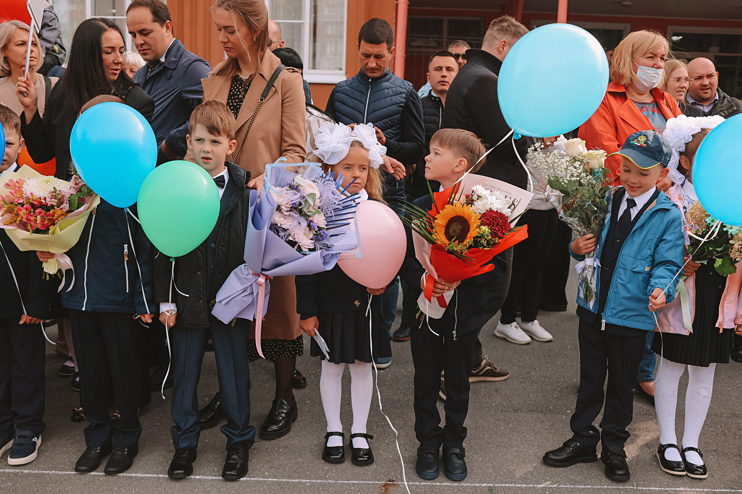 1 сентября линейка+кл час+портреты. Семейный фотограф Тюмень, фотограф на роды Салмина Мария