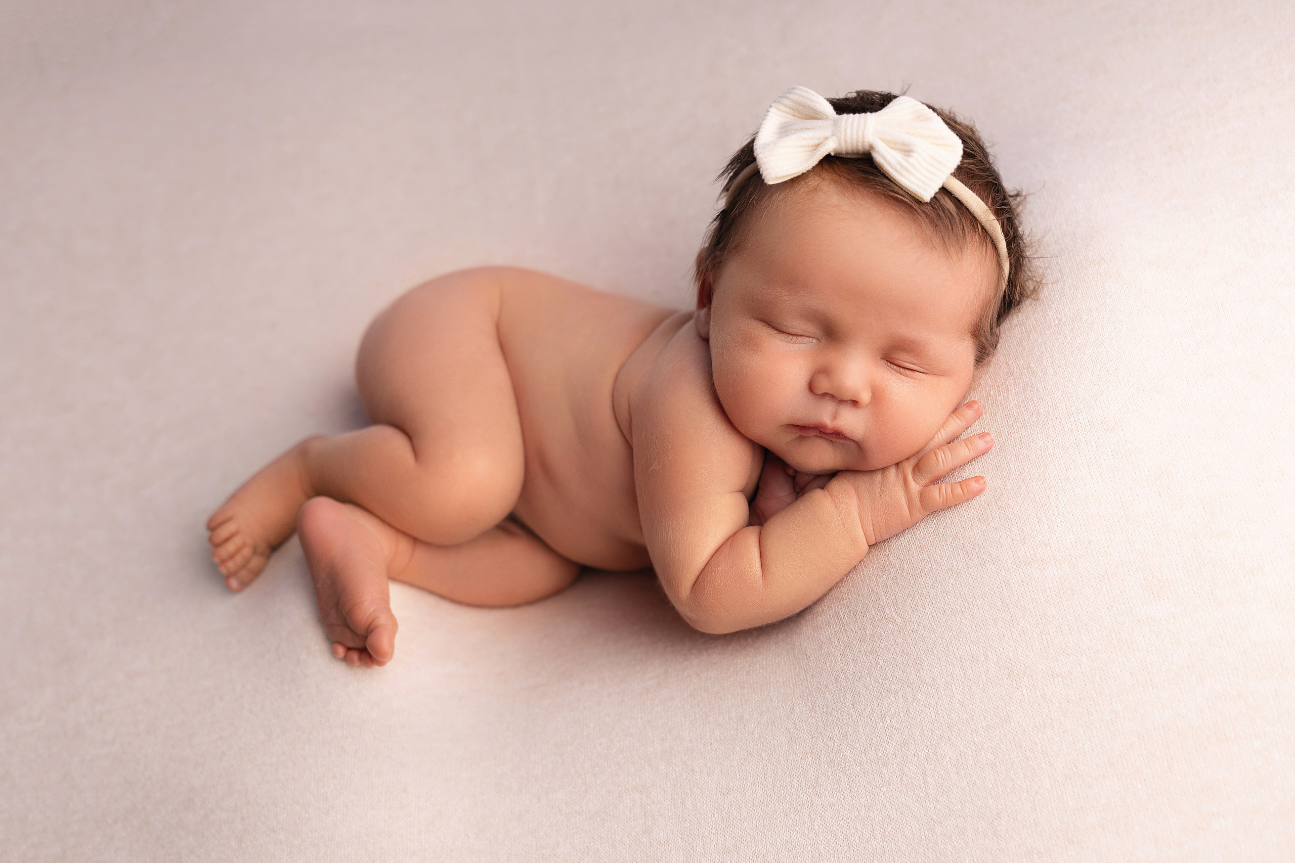 Классическая фотосессия малыша. Фотограф новорожденных малышей в Омске и Омской области Эльвира Камаева