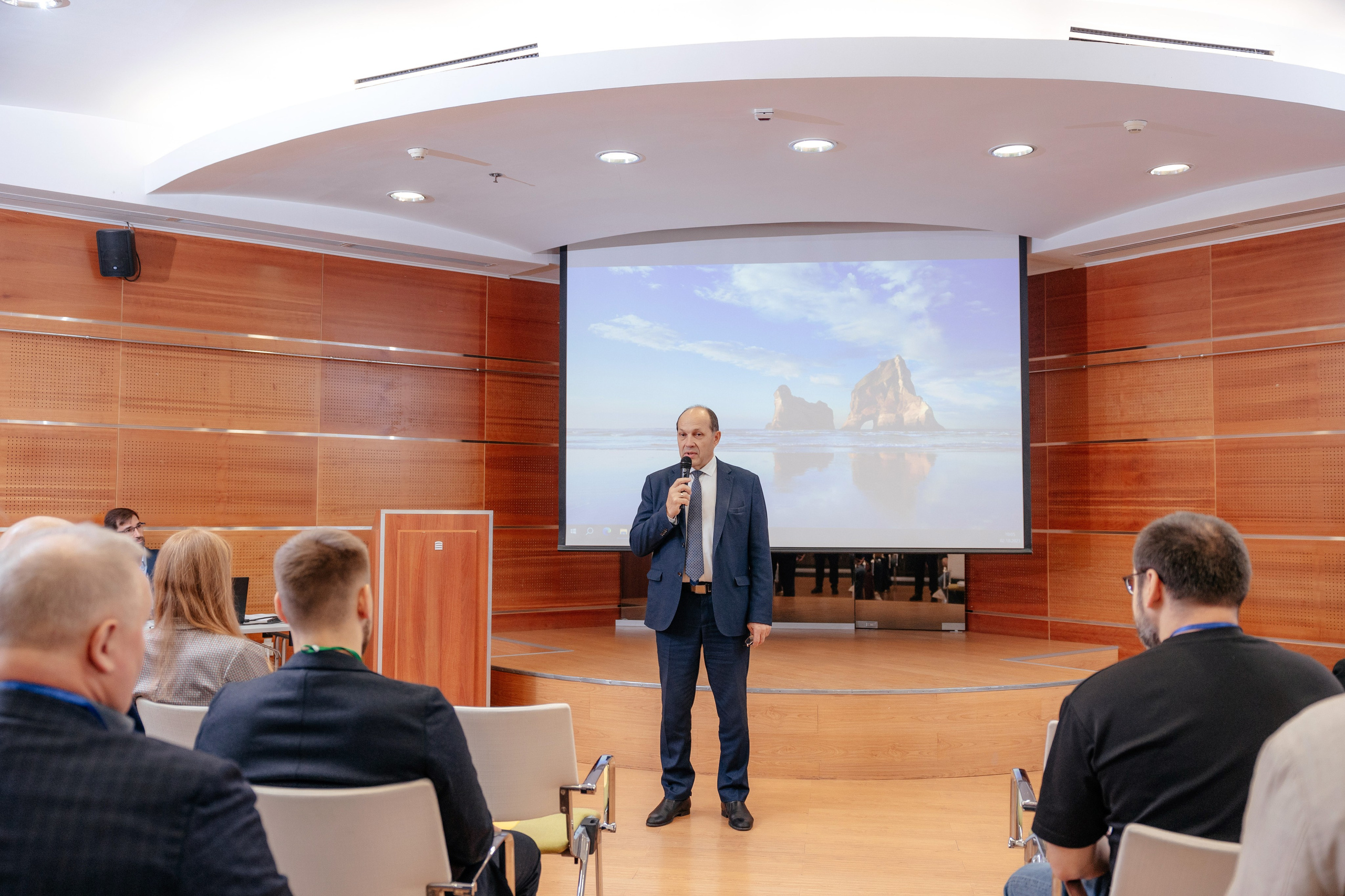 Конференция: Решение геотехнических задач в современном строительстве. Фотограф для бизнеса Константин Брусницын в Екатеринбурге