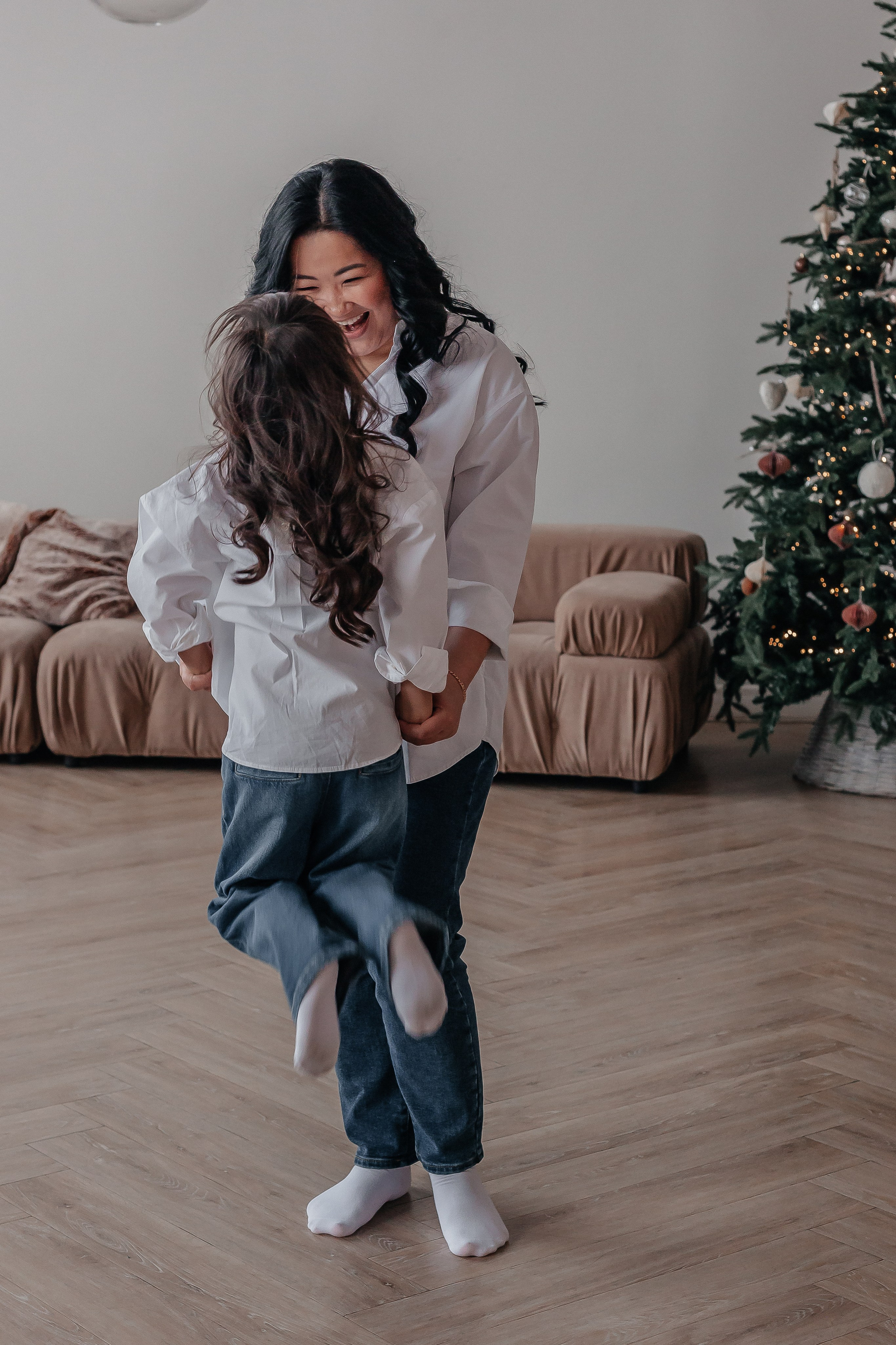 Айкыз с дочкой Алиёй. Фотограф семейной и индивидуальной съемки Марина Севостьянова в Челябинске