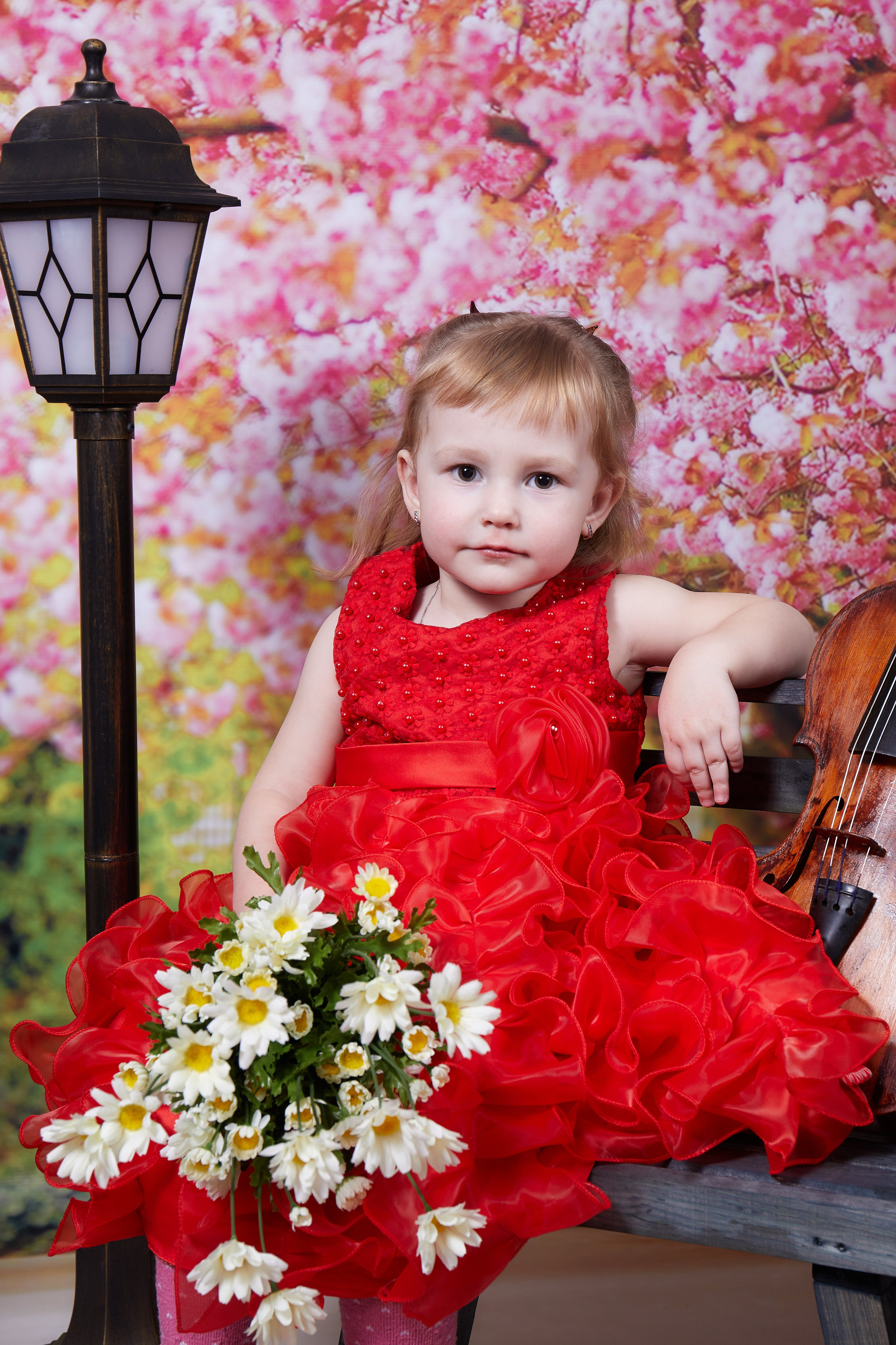 Со скрипкой. Детская выездная фотостудия