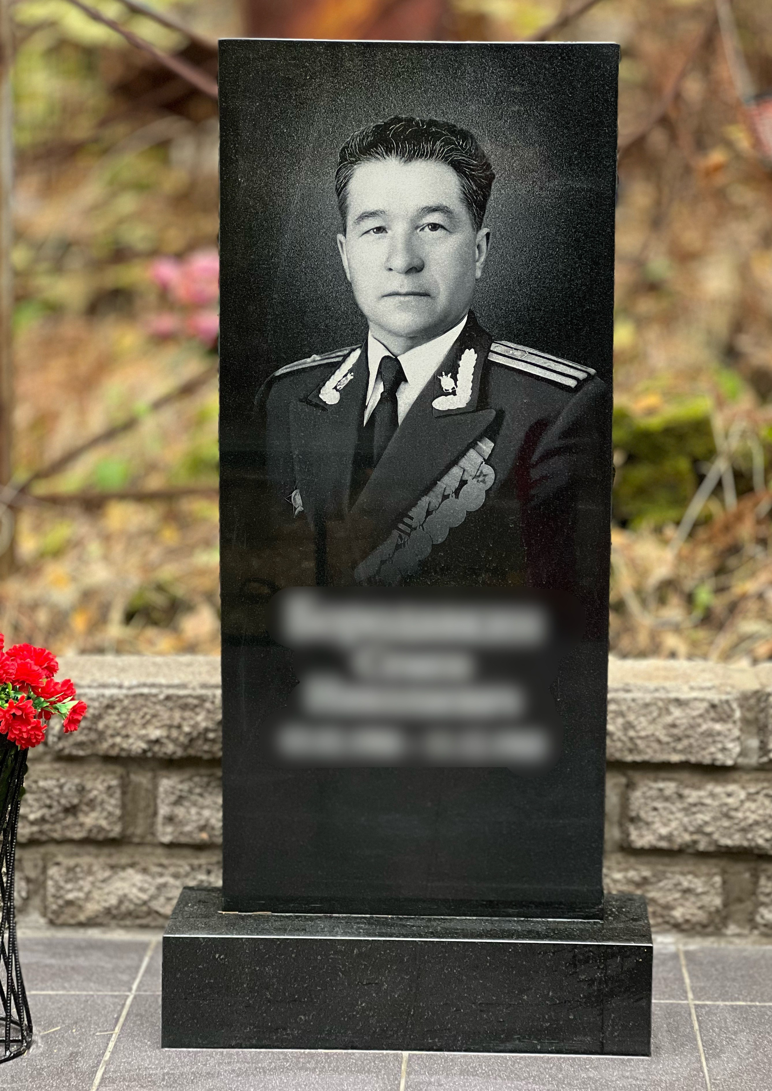 Гравировка от наших художников. ГРАНИТ26 Ритуальные услуги Железногорск. Благоустройство могил, продажа памятников