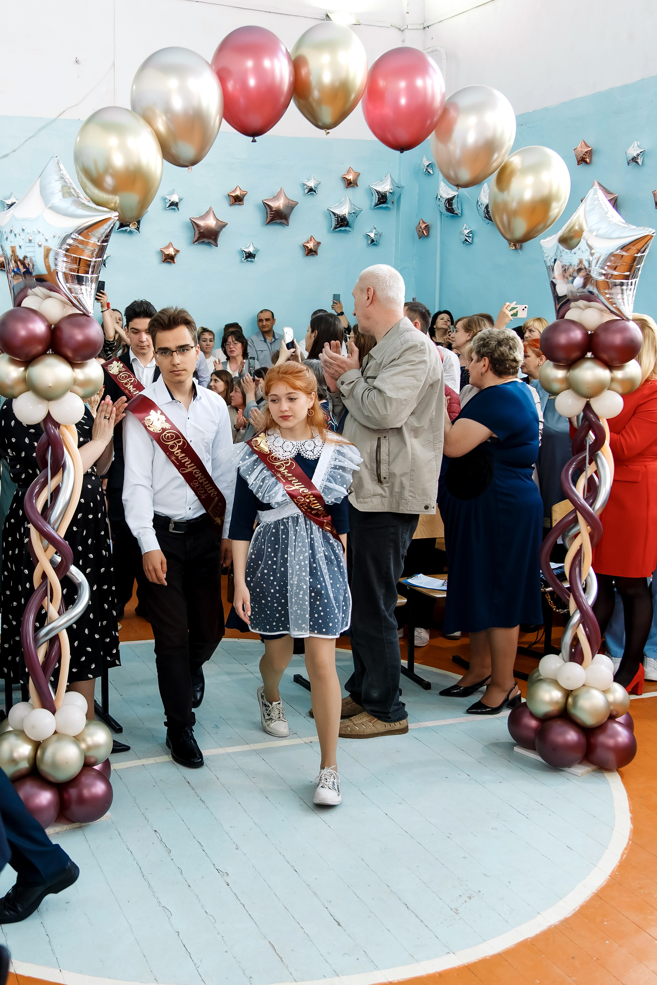 11 класс Последний звонок. Фотограф Любовь Корниенко, Примоский край
