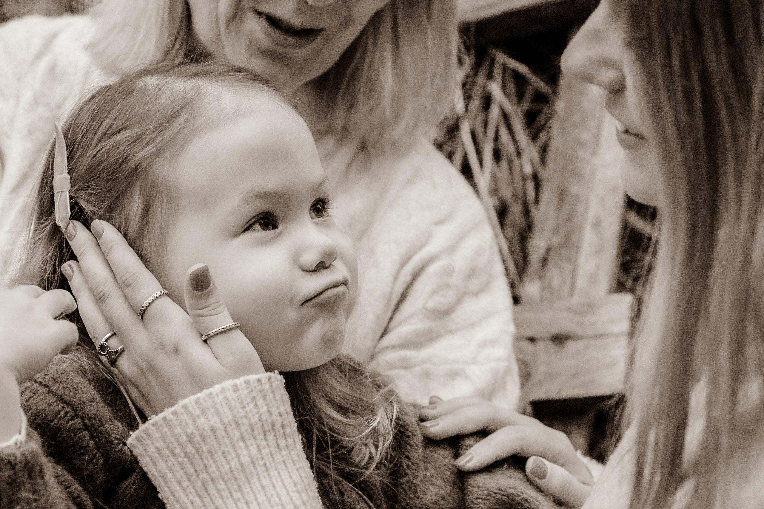 Осень в ладошках мамы. Ваш фотограф