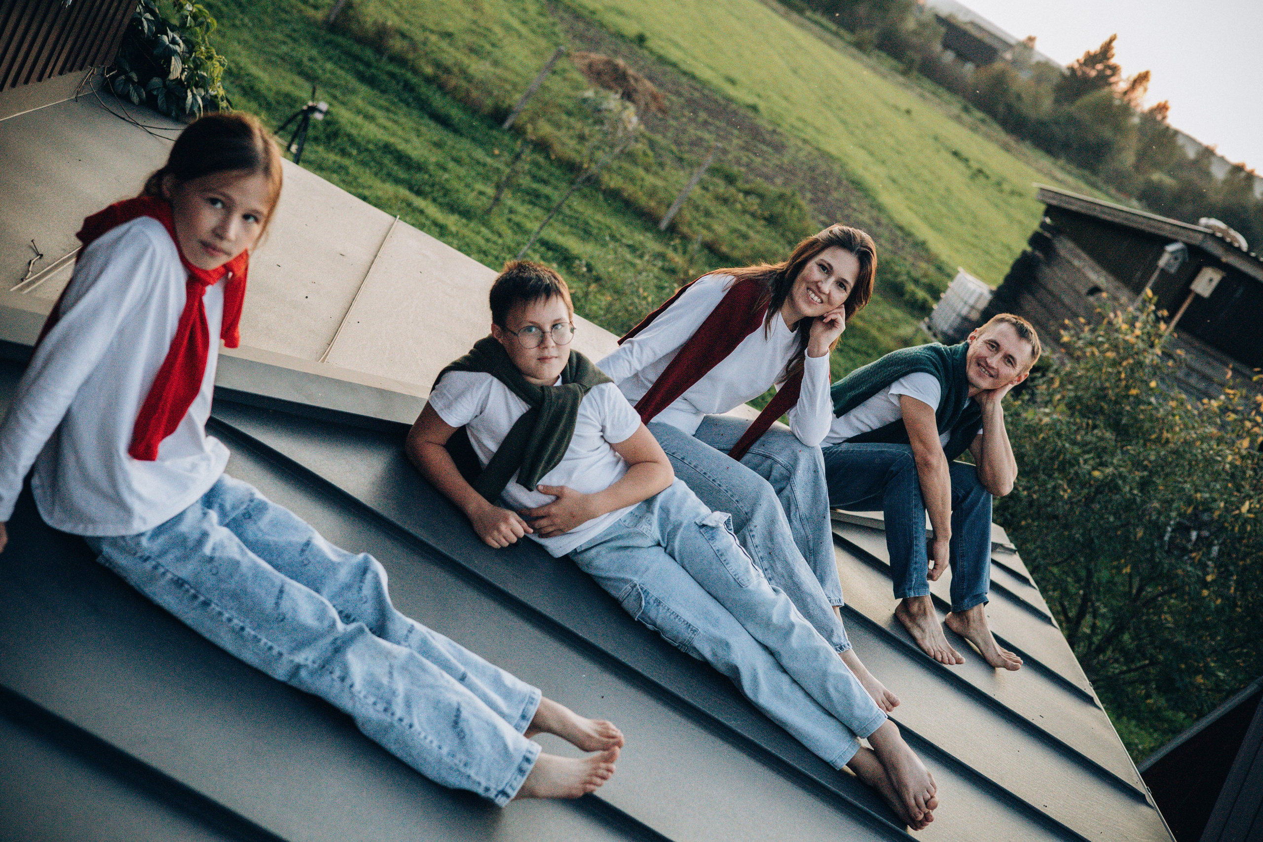 Юля, Илья, Полина, Сергей. Ваш фотограф