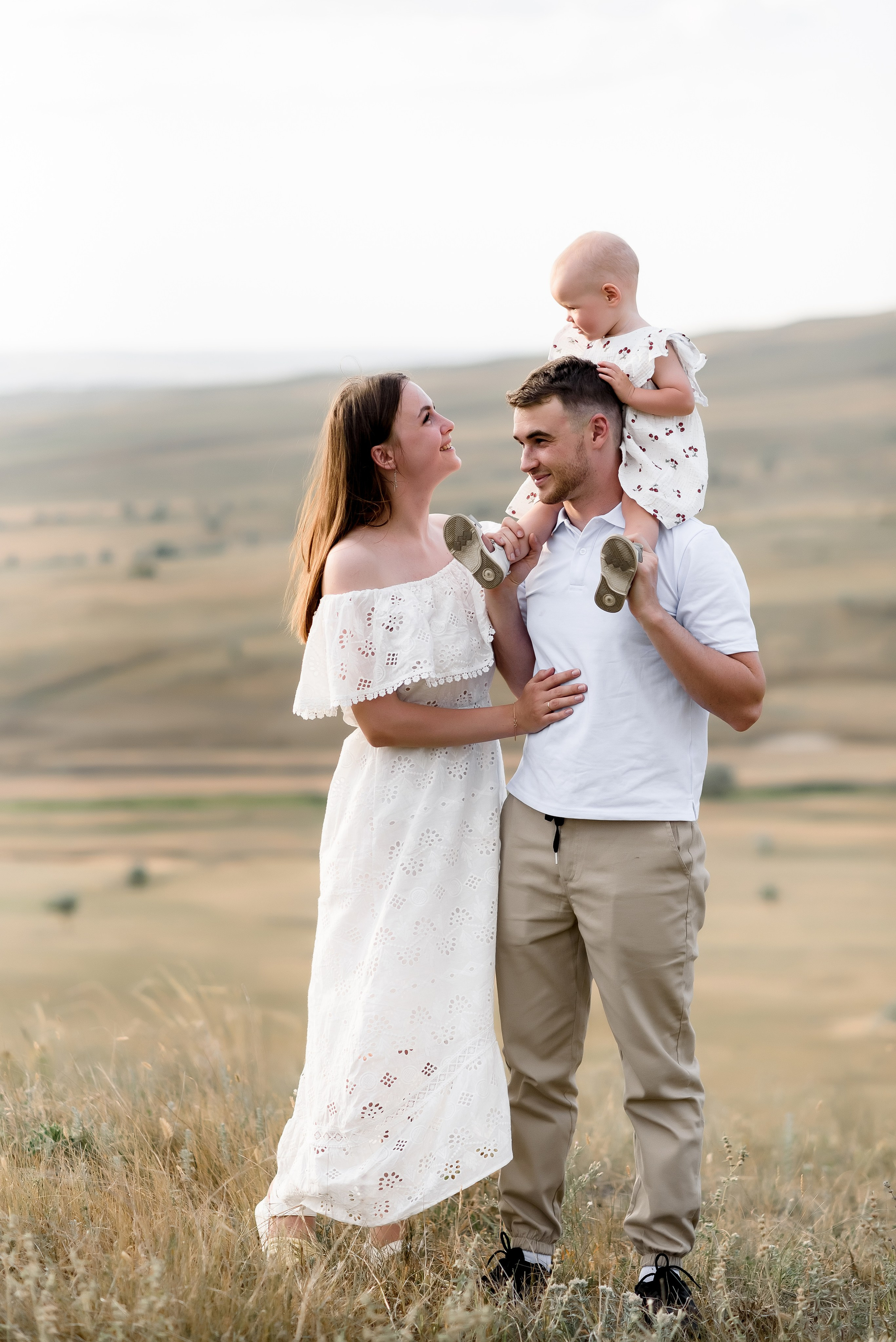 Семейная фотосессия на закате. Свадебный и семейный фотограф в Ставрополе Роман Иванов