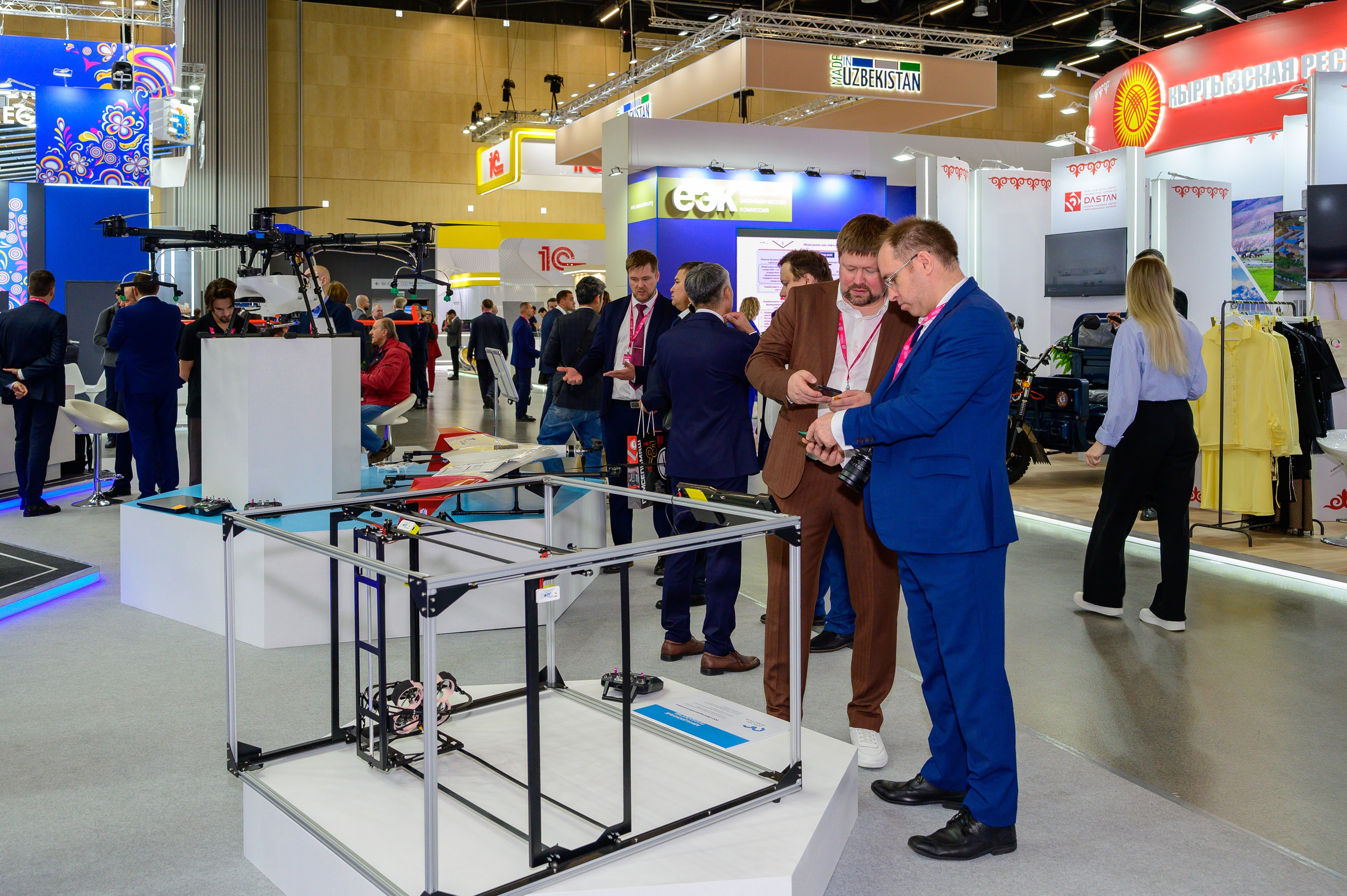 BigindustrialweekBelarus. Фотоуслуги, услуги фотографа, фотографирование важных событий