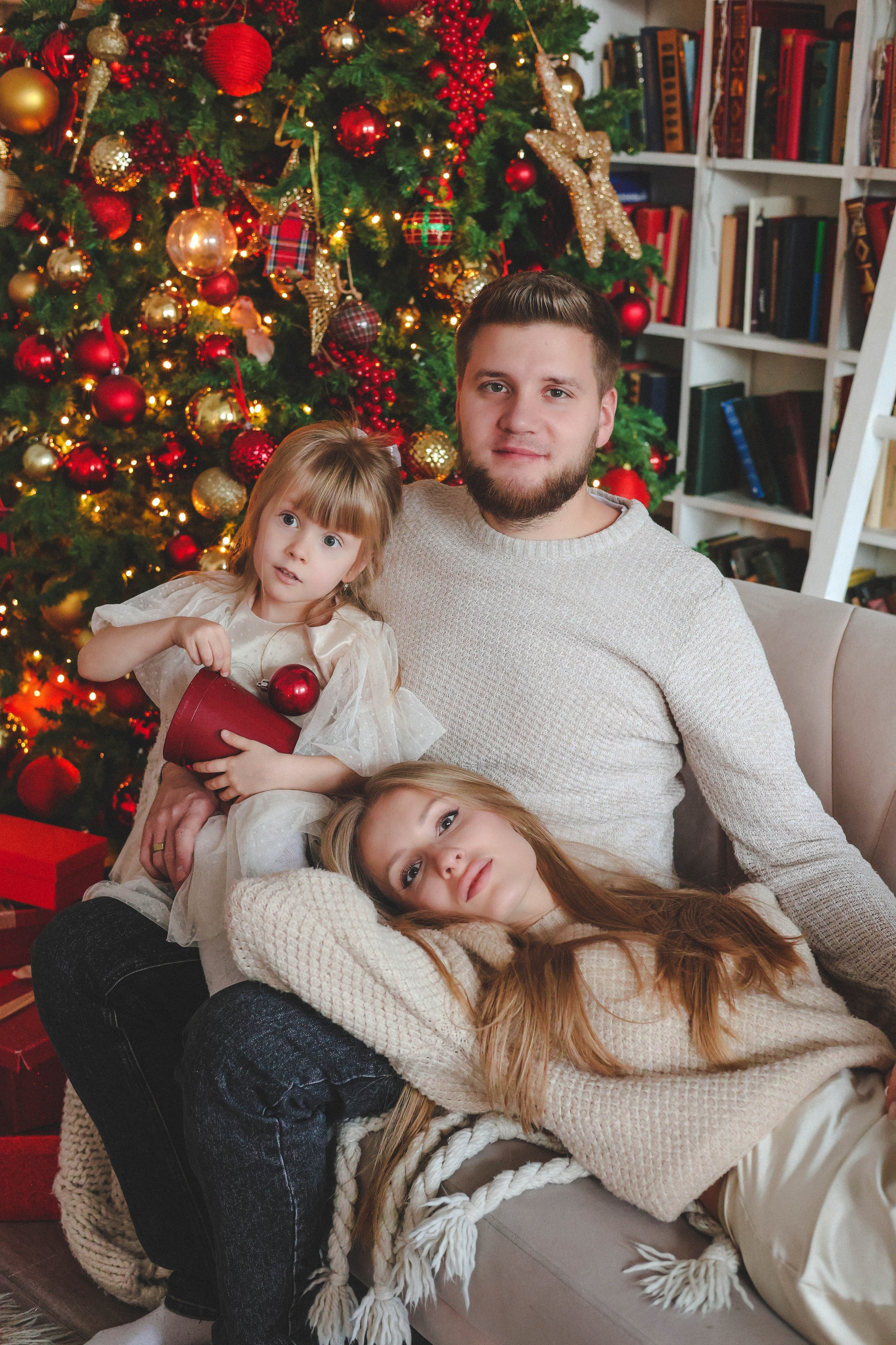 Новогодняя история «Кира и ее семья». Фотограф в Москве Анастасия Калинина