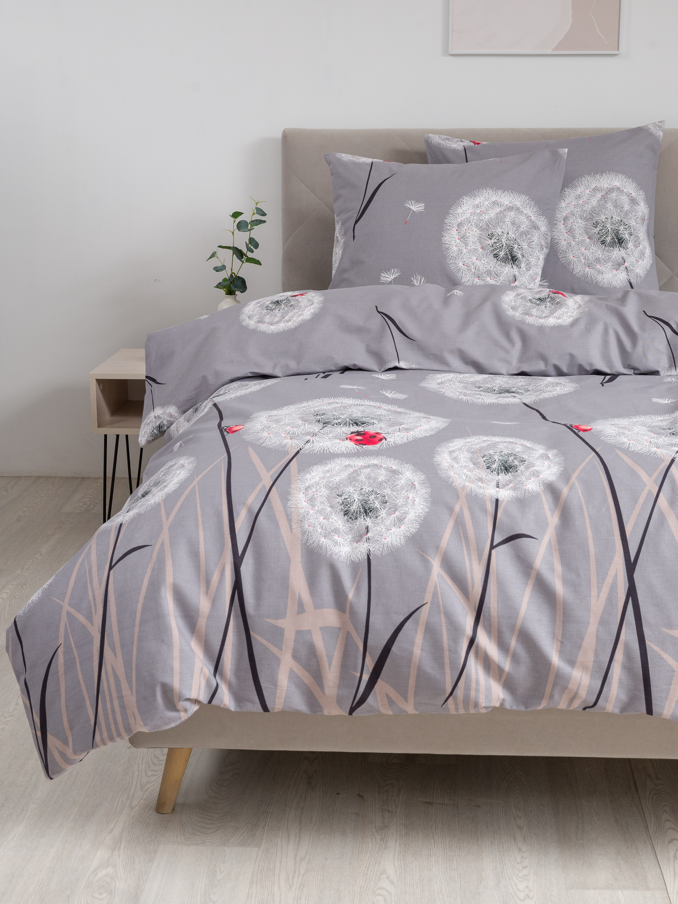 Съемка в студии «Изюм». Фотограф для маркетплейсов в г. Иваново Клещенок Юлия