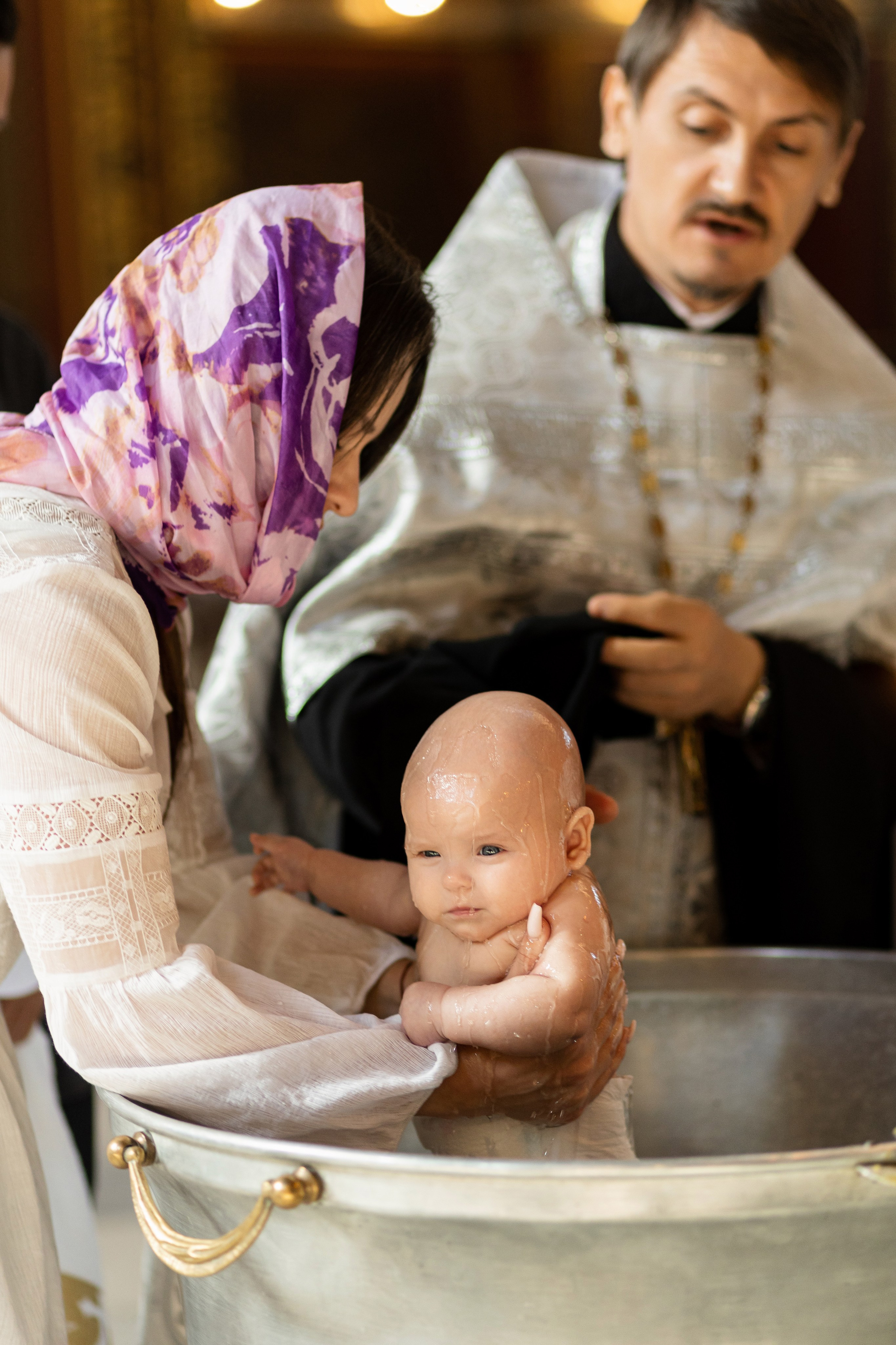 Крещение Миланы в Соборе Вознесения Господня Новочеркасск. Анастасия Безуглова- свадебный фотограф в Таганроге