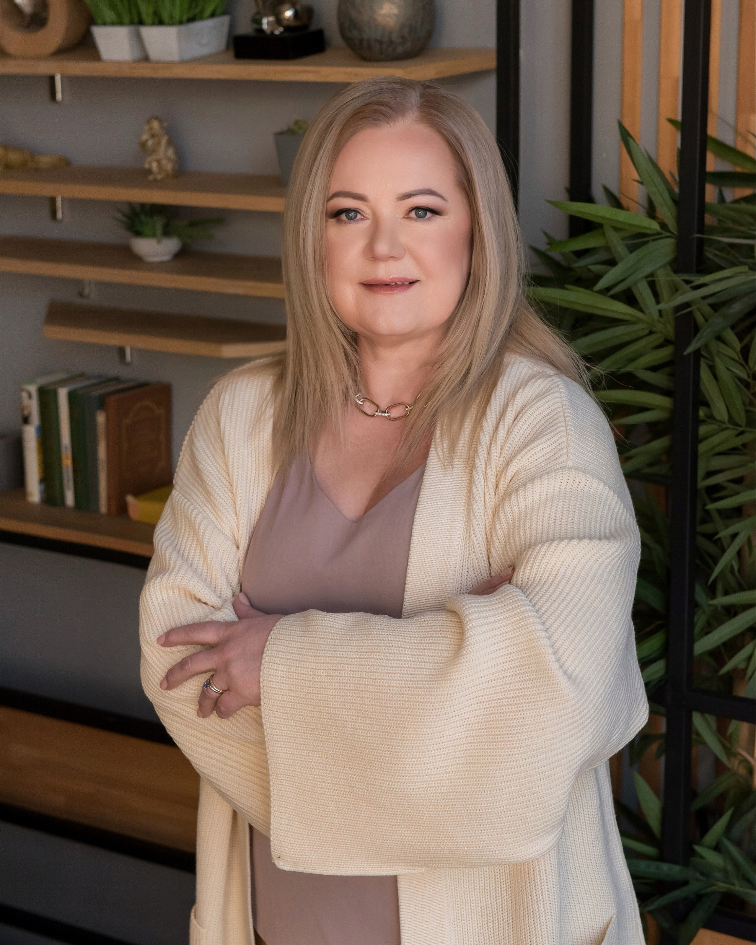 Кейс «Ольга Батуева — бизнес-психолог». Бренд-фотограф для экспертов и блогеров в Москве Влада Горбовская