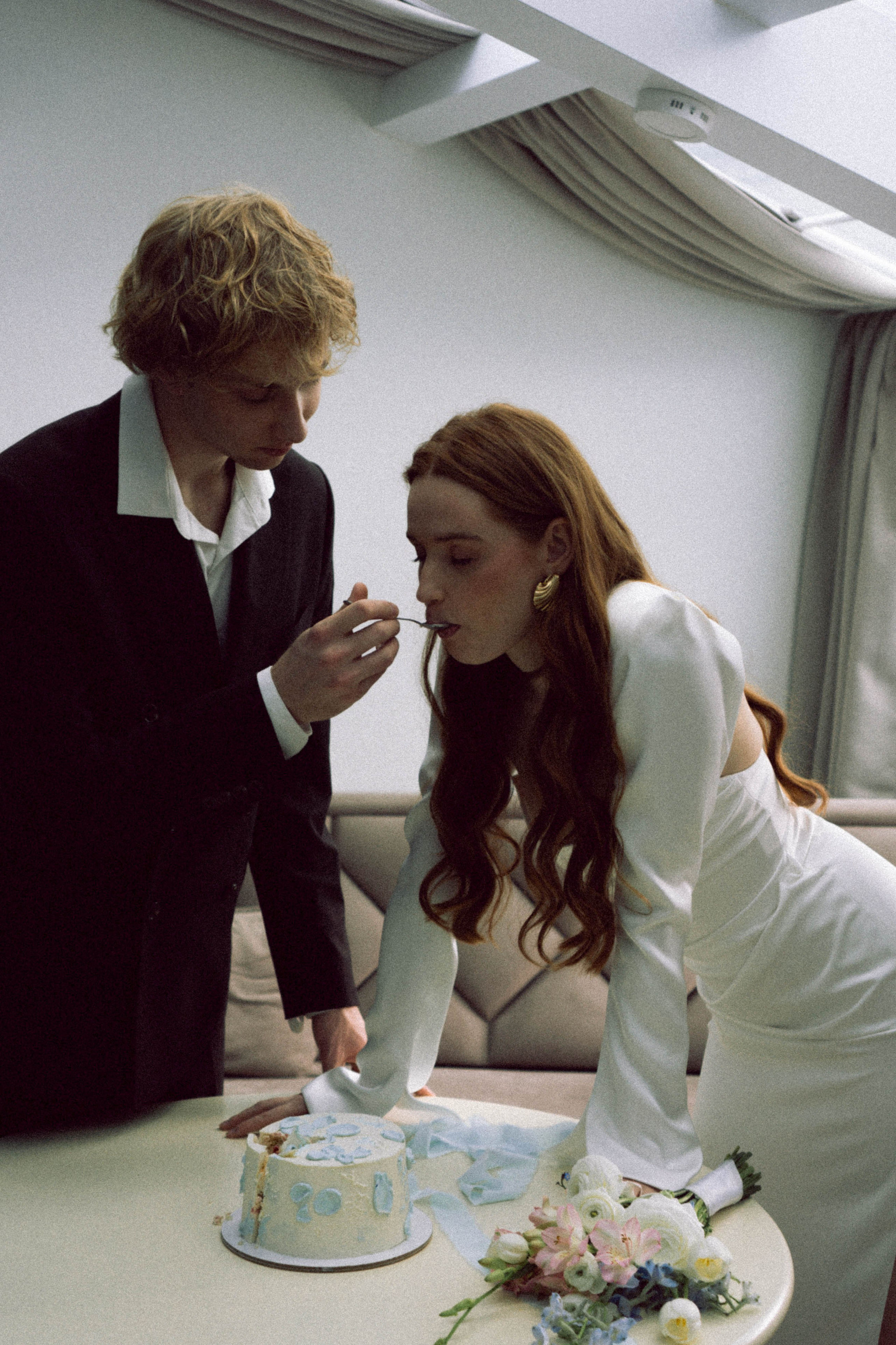 СВАДЕБНАЯ СЬЕМКА В ОТЕЛЕ. СБОРЫ ЖЕНИХА И НЕВЕСТЫ И ТАКЖЕ ТОР И ПОДГОТОВКА К ПРОГУЛКЕ. Профессиональный фотограф, Санкт-Петербург — Виктория Богомолова