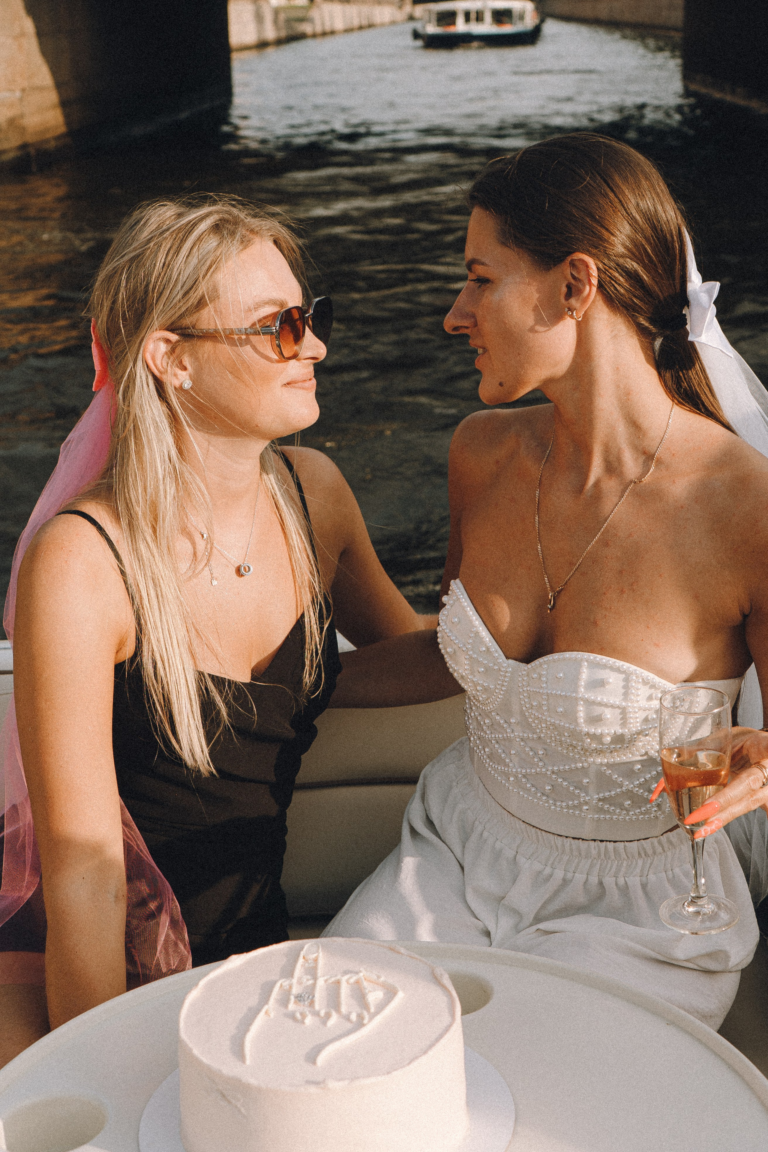 ДЕВИЧНИК НА КАТЕРЕ. Профессиональный фотограф, Санкт-Петербург — Виктория Богомолова