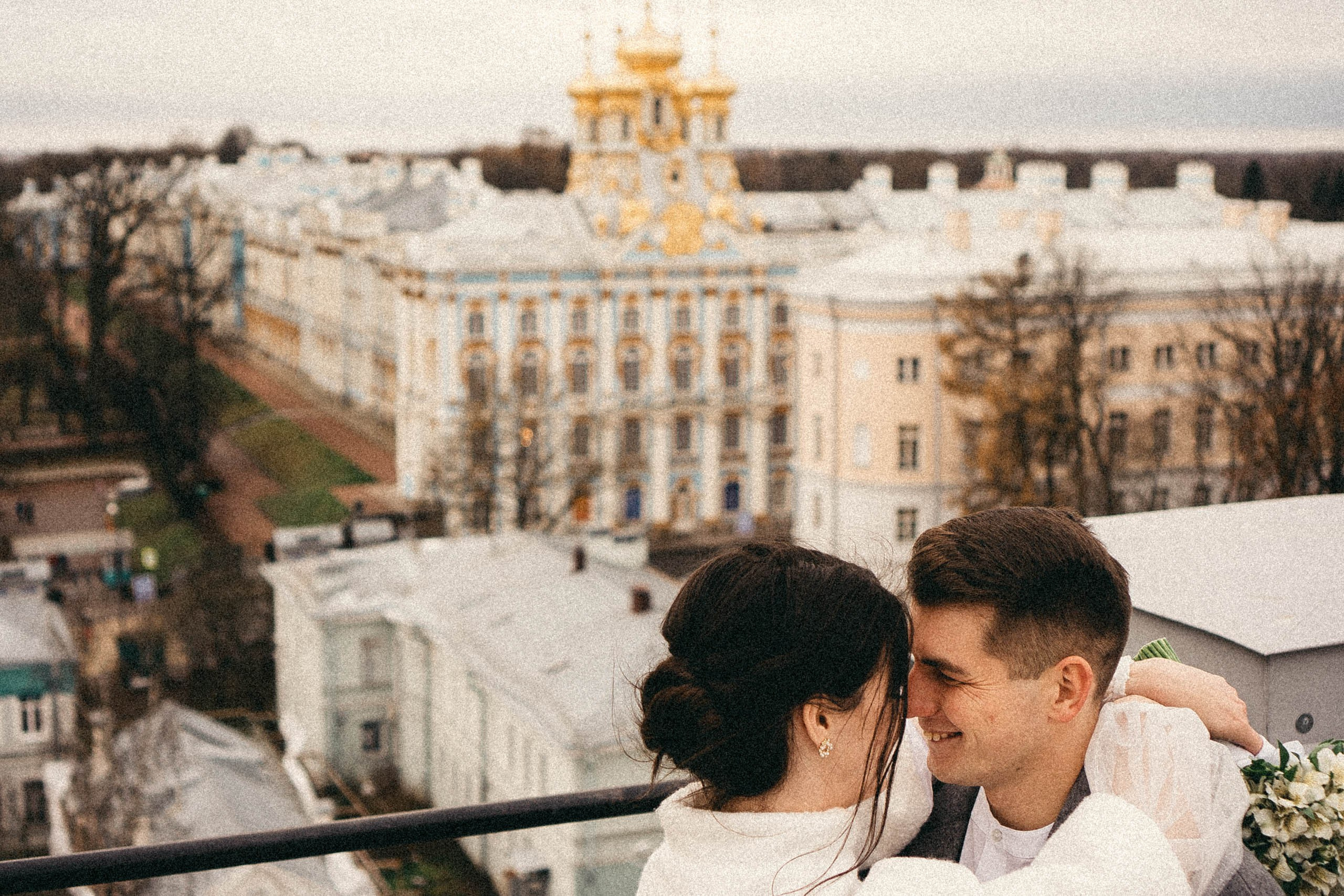 СВАДЕБНАЯ СЬЕМКА ПАРЫ В ГОРОДЕ ПУШКИН В ПАРКЕ ЕКАТЕРИНЕНСКОМ В НОЯБРЕ. Профессиональный фотограф, Санкт-Петербург — Виктория Богомолова