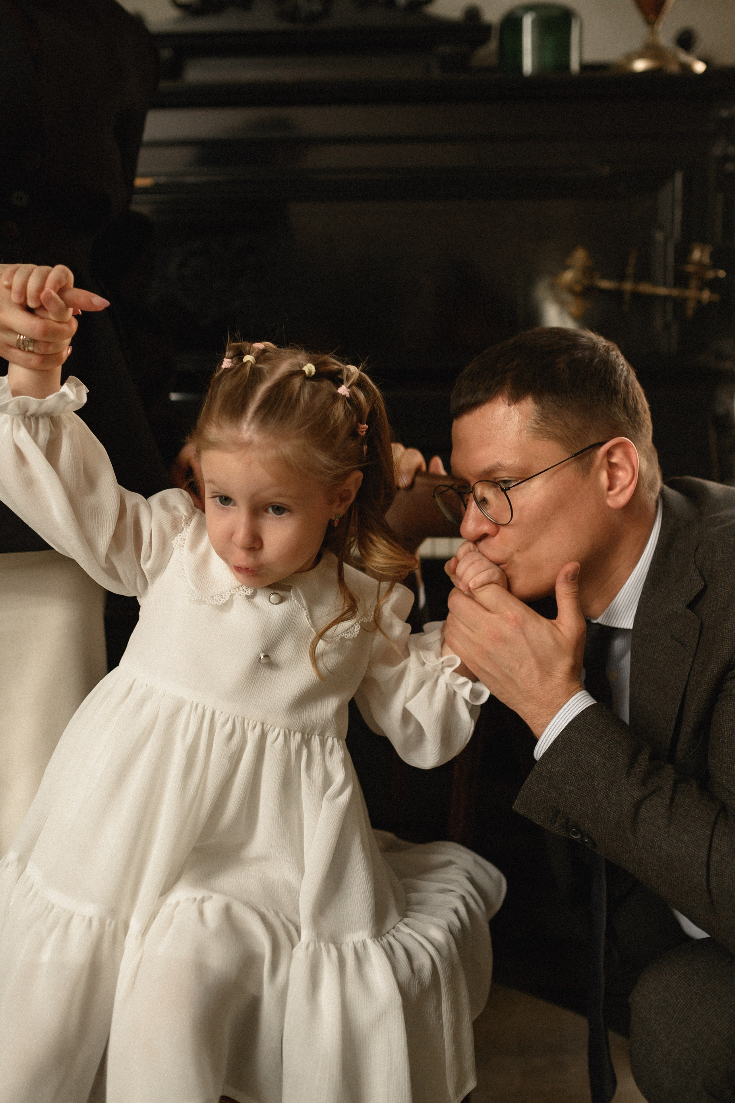 Андрей, Оля и Таисия в студии Пространство. Семейный и свадебный lifestyle-фотограф в Москве Мария Петрова