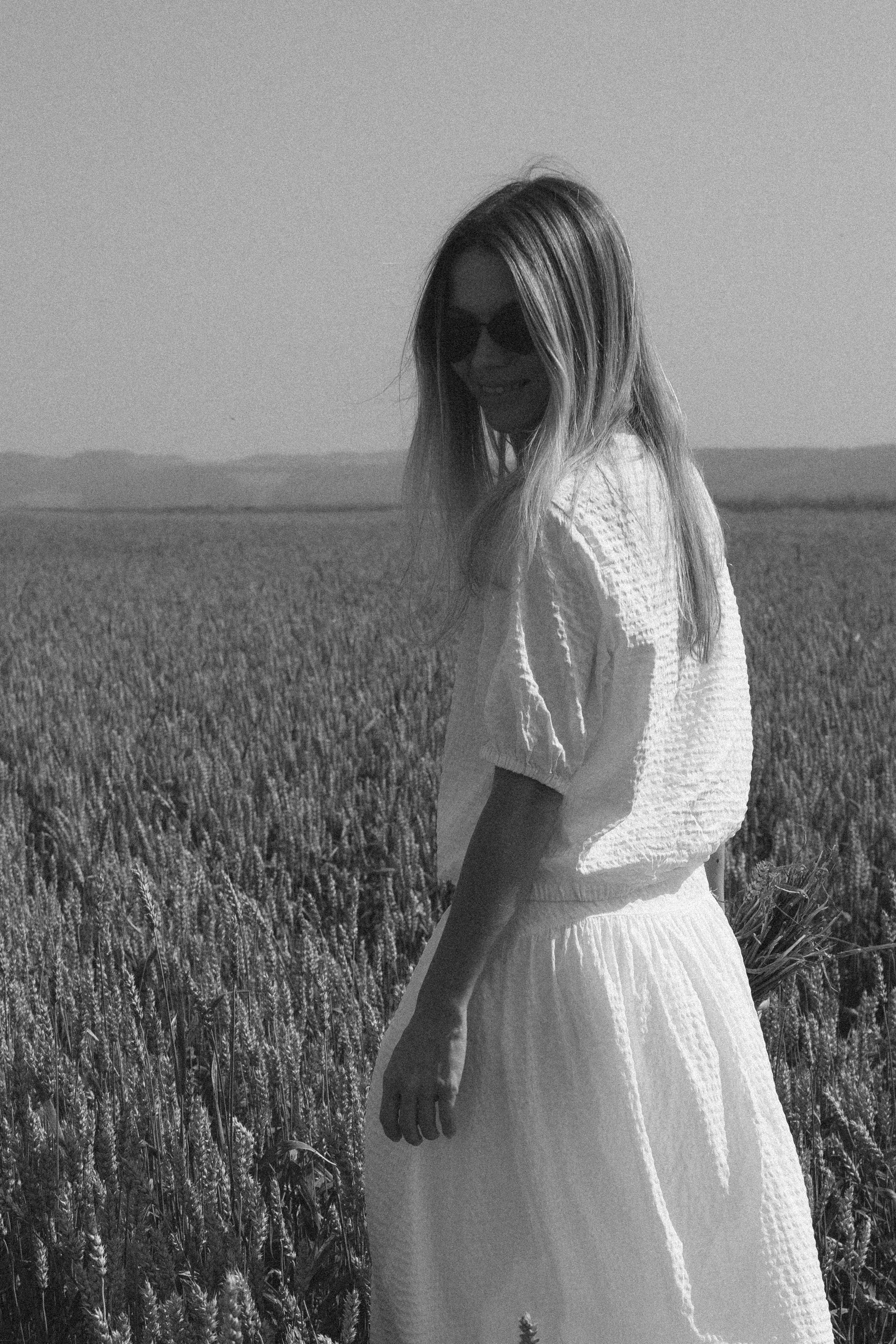 ПОДСОЛНУХИ 2025. Фотограф Красноярск съемки лавстори, фотосессия в студии, портретная съемка, творческие фотосессии