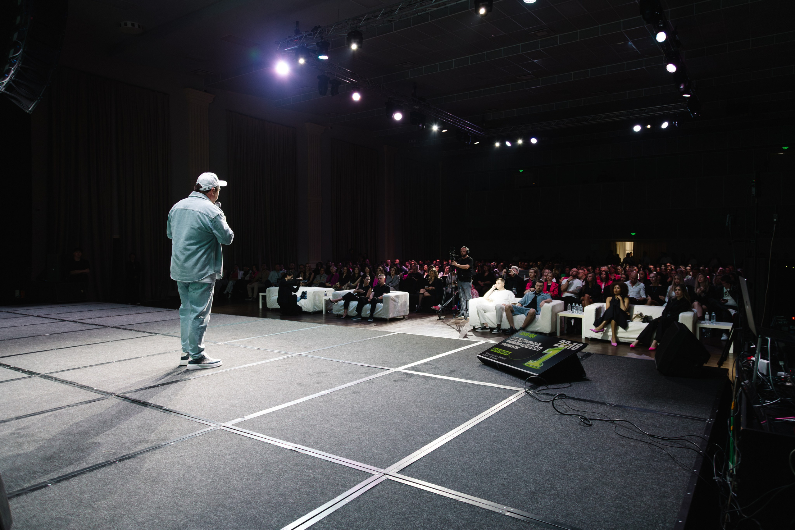 Конференция REELS CONTENT. Артур Иликчян — Wedding & Event фотограф в Краснодаре