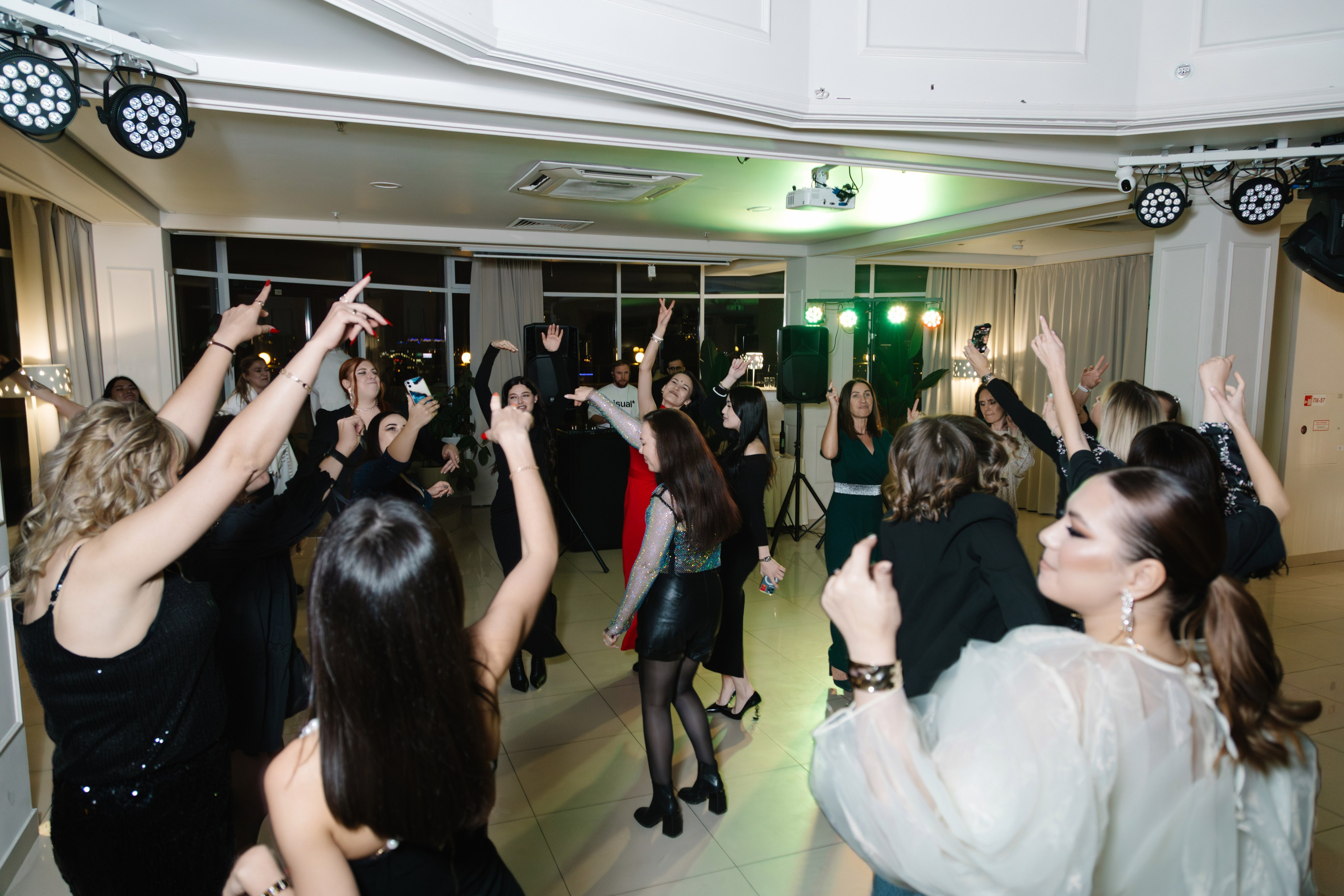 Новогодний корпоратив. Артур Иликчян — Wedding & Event фотограф в Краснодаре