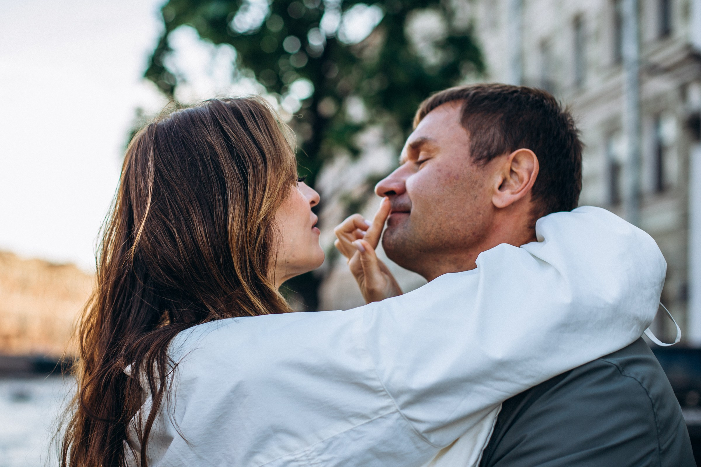 Сергей и Наталья в июне. Фотопрогулка в Петербурге. Индивидуальный и семейный фотограф в Санкт-Петербурге