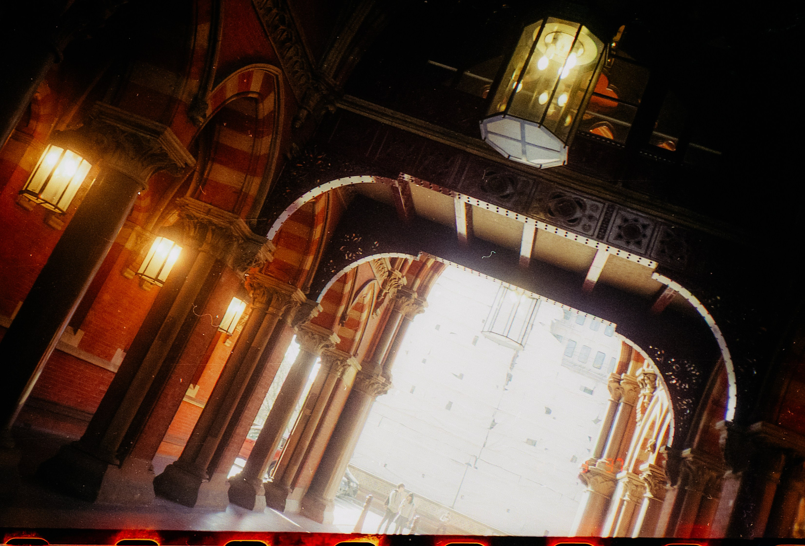 Analogue london. Iraogo