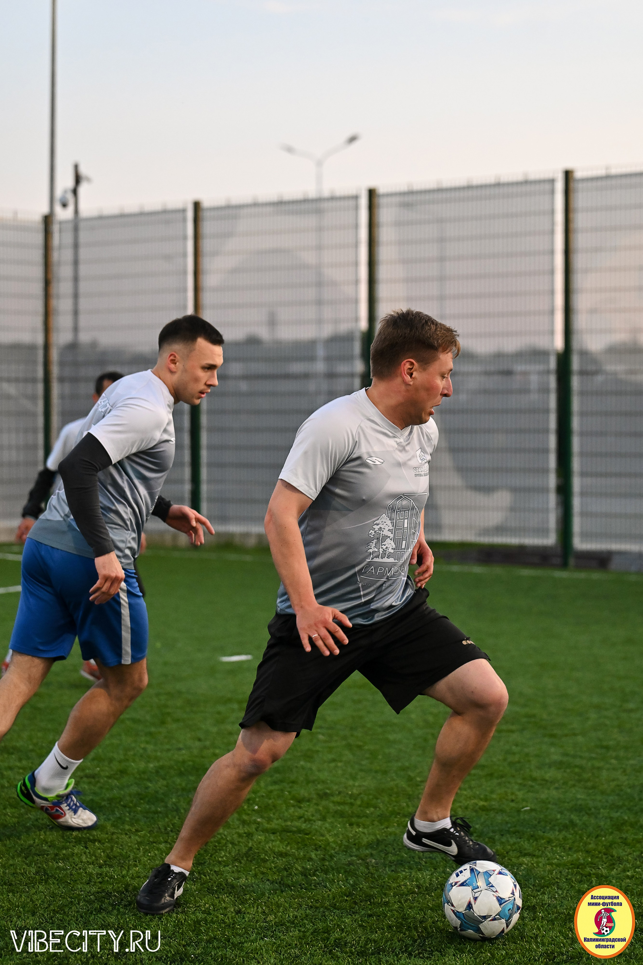 ИГРЫ МИНИ-ФУТБОЛЬНОЙ И КОРПОРАТИВНОЙ ЛИГИ. VIBECITY.RU Вайб Сити Ру Фоторепортажи Фотоотчеты Калининград