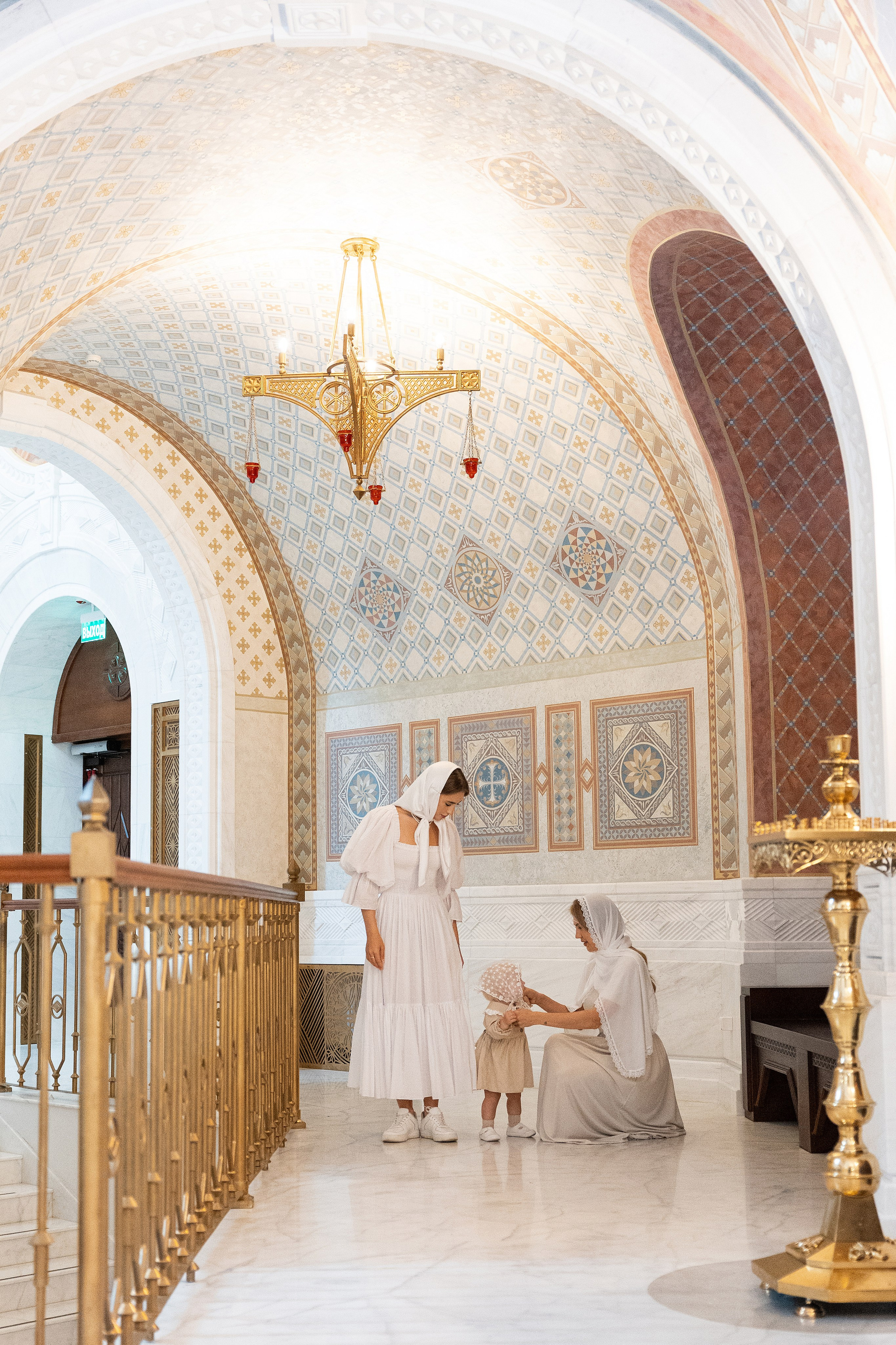 Крещение Аделины. Фотограф Крещение, Выписка москва