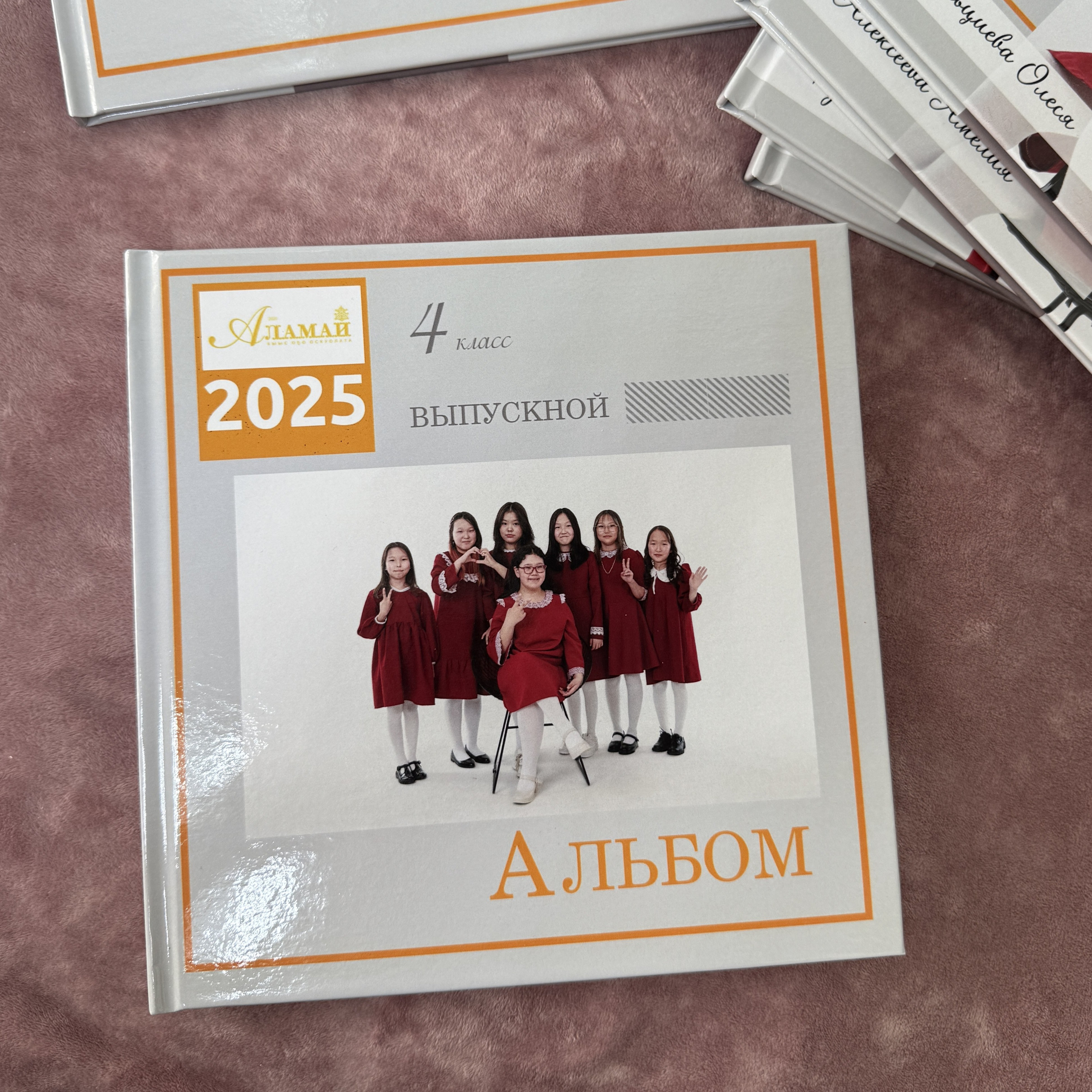 Фотокнига 20×20 — 5 разворотов. ФОТОГРАФ в Якутске Сардана Баишева