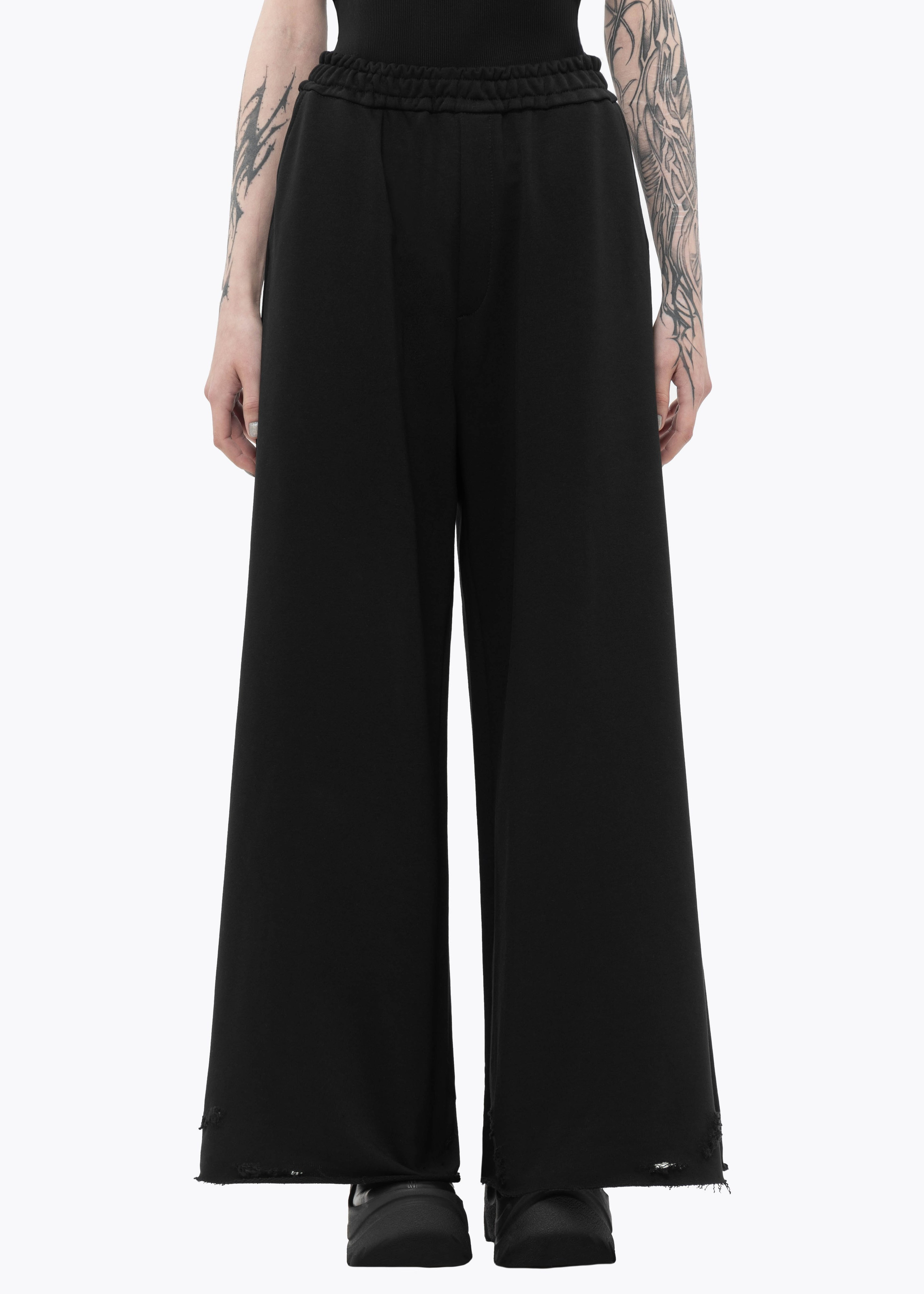 Bat Norton AI.AVANGARDEN 2.0. Фотограф для брендов Любовь Батина (Спб/Мск)