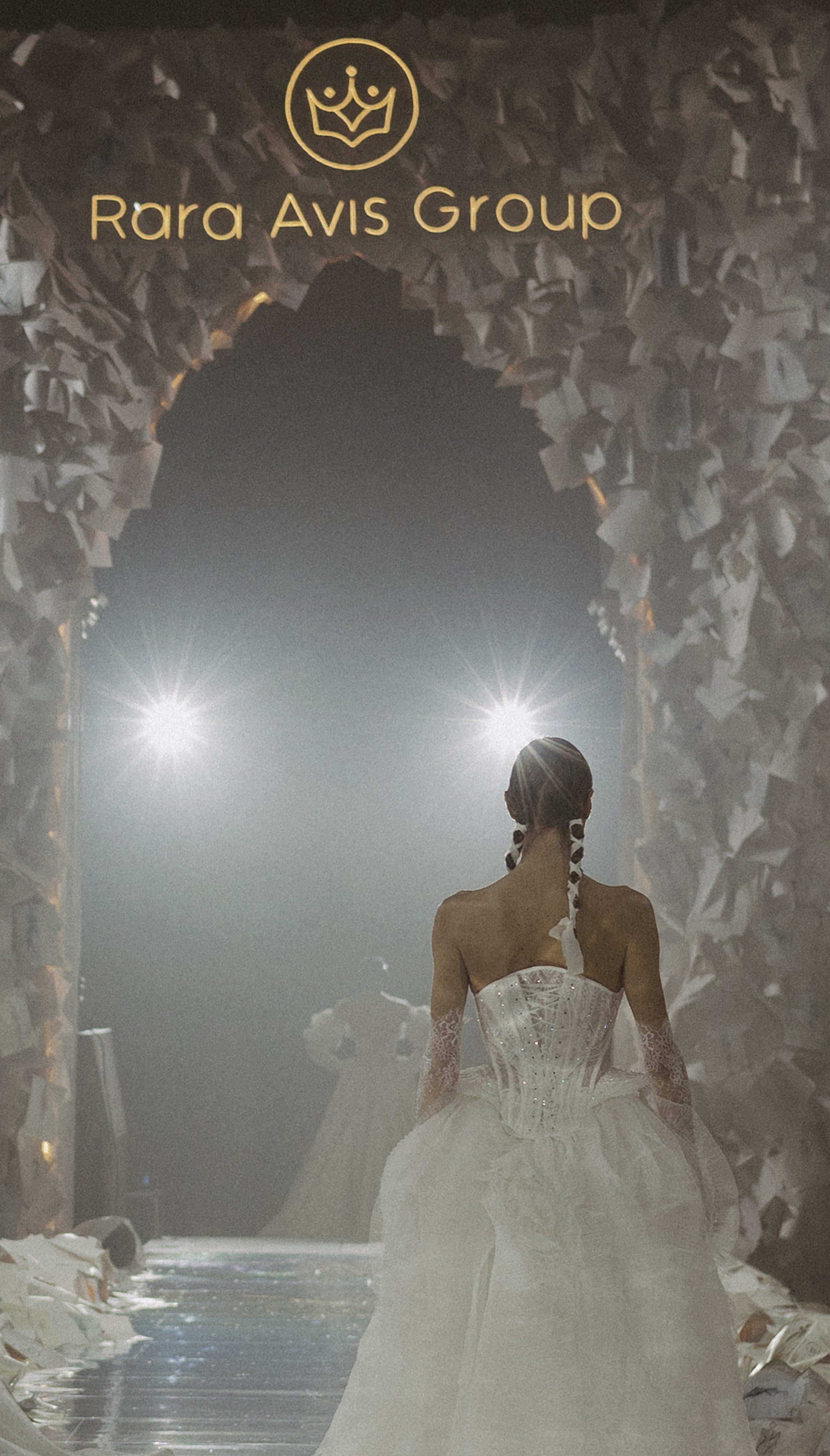 Rara Avis Fashion Show 2026. Fusion Wedding Photographer