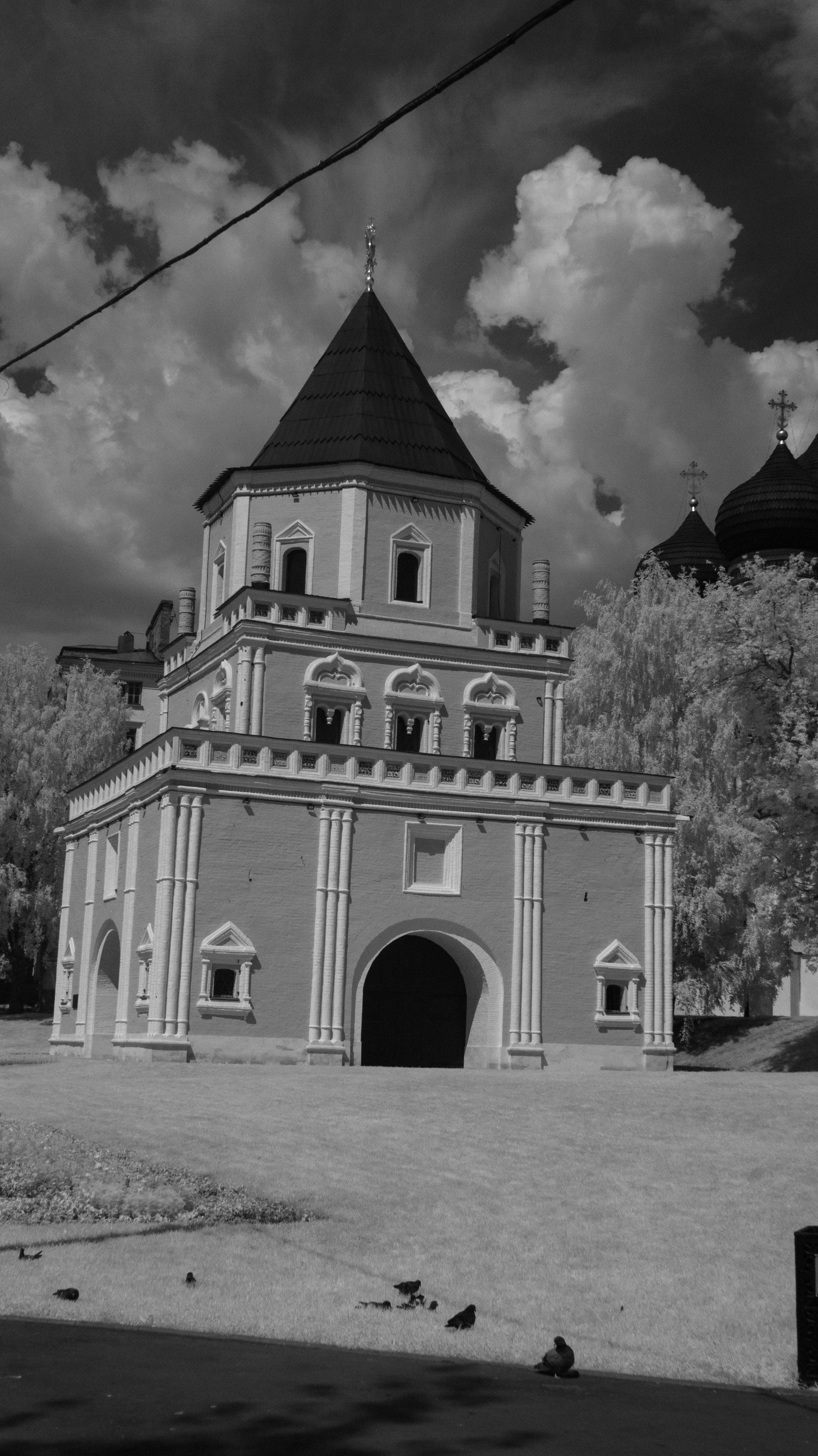 Black and White — Черно белый