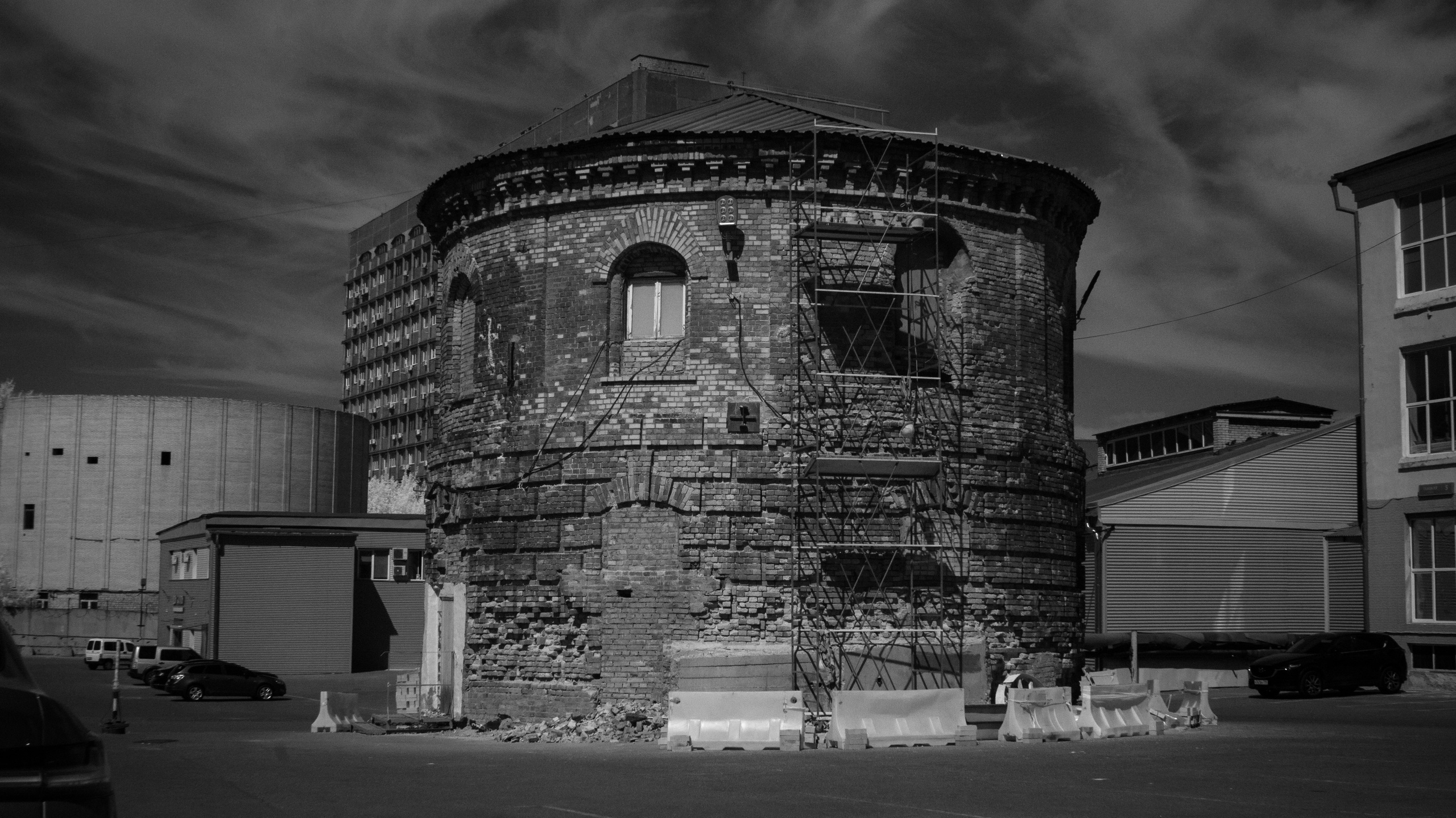 Black and White — Черно белый