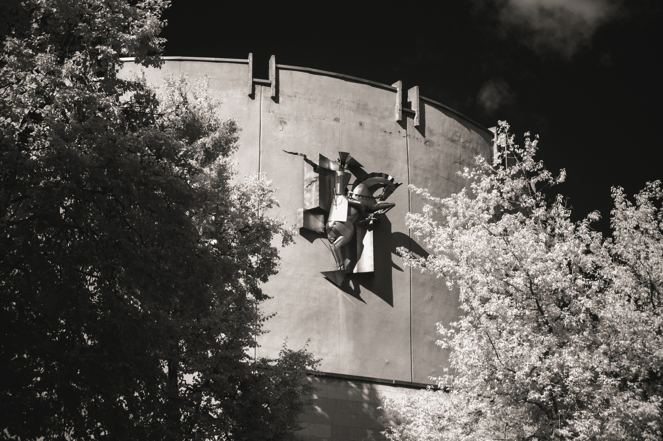 Black and White — Черно белый