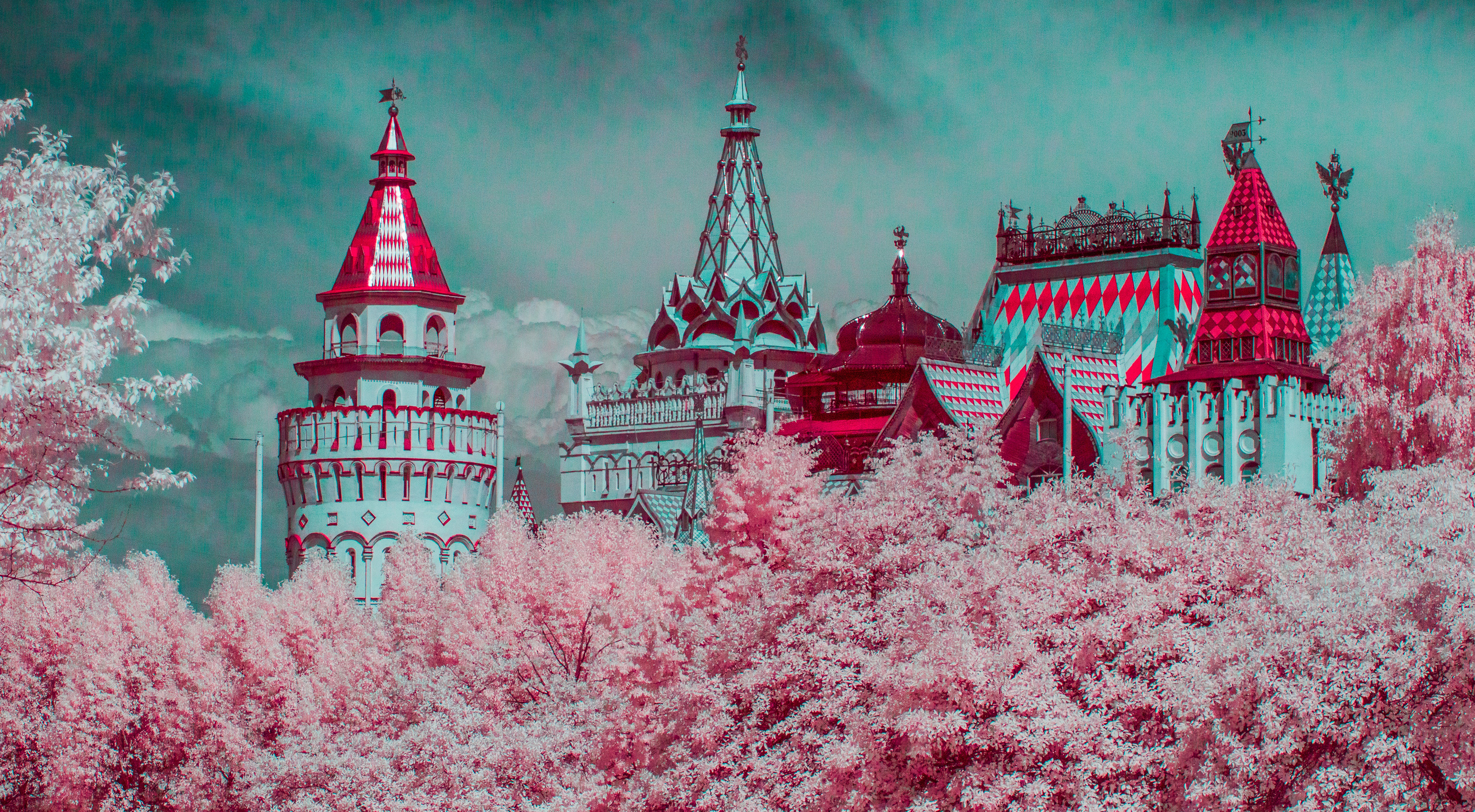 Color — Цветная