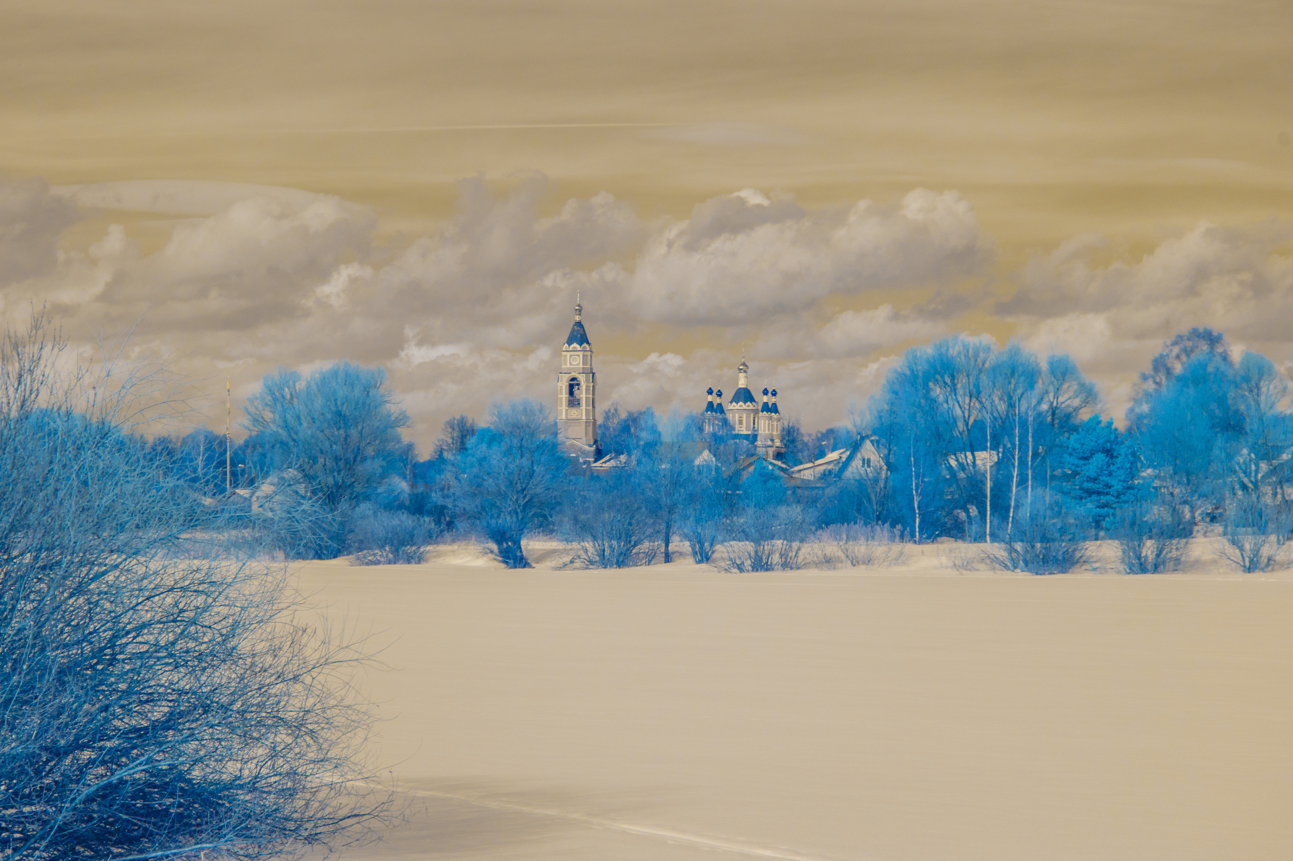 Color — Цветная